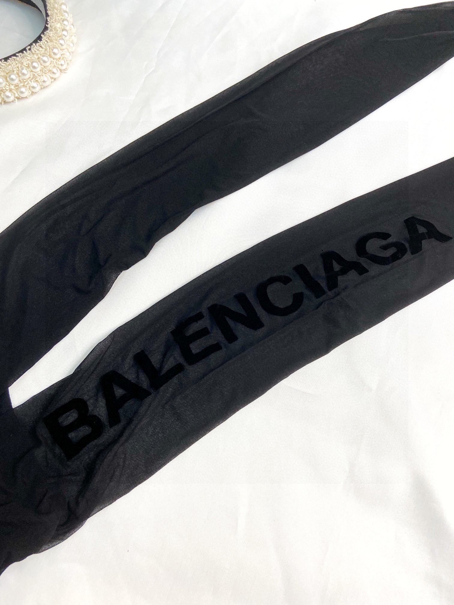 配包装一盒一双Balenciaga巴黎世家植绒字母丝袜好看到爆炸欧美大牌丝袜一比一高版本制作可以看得到的