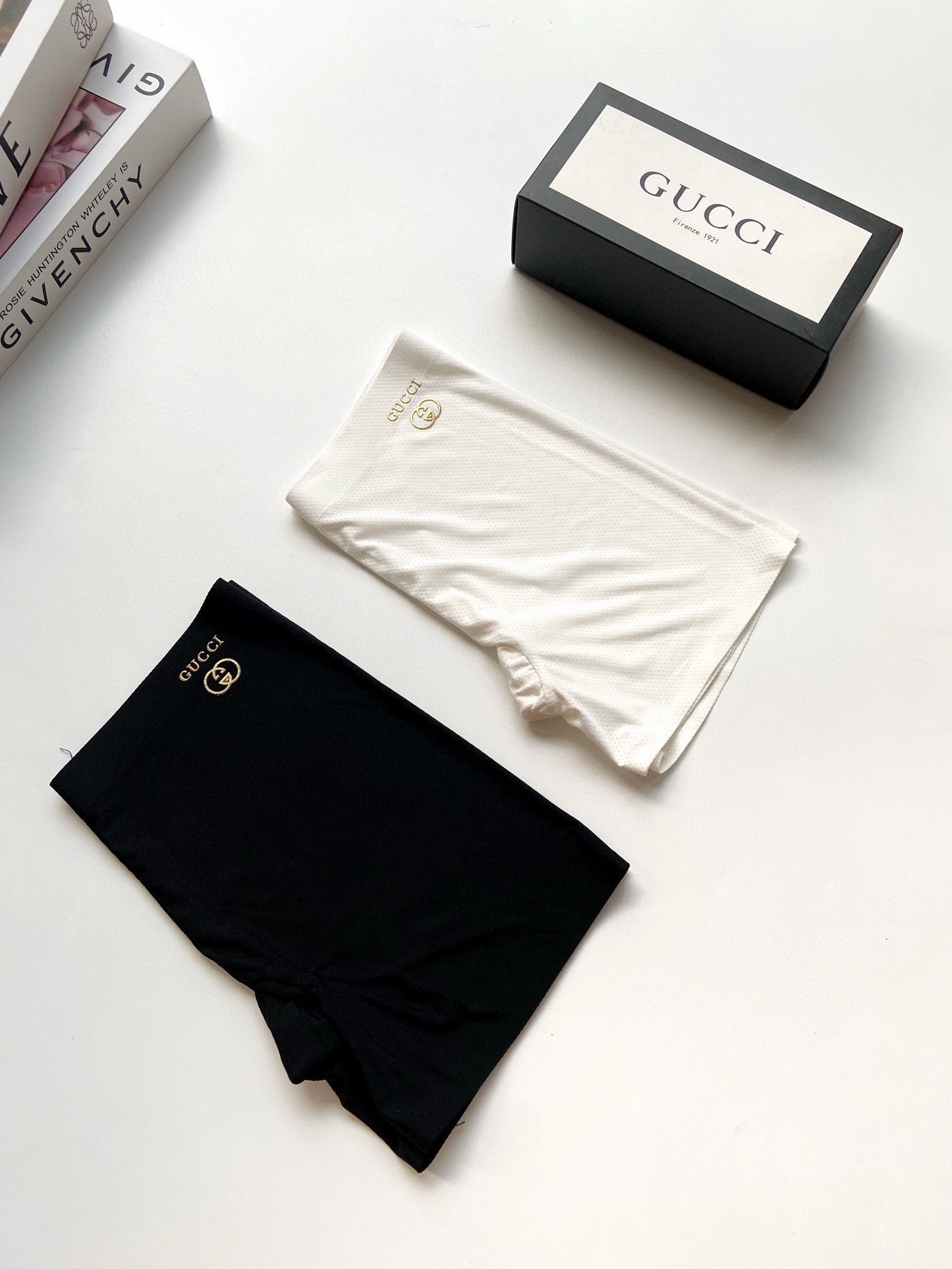 配包装一盒2件均码80-120斤Gucci古琦经典潮牌爆款字母无痕冰丝安全裤二合一设计免去夏季叠穿内裤的