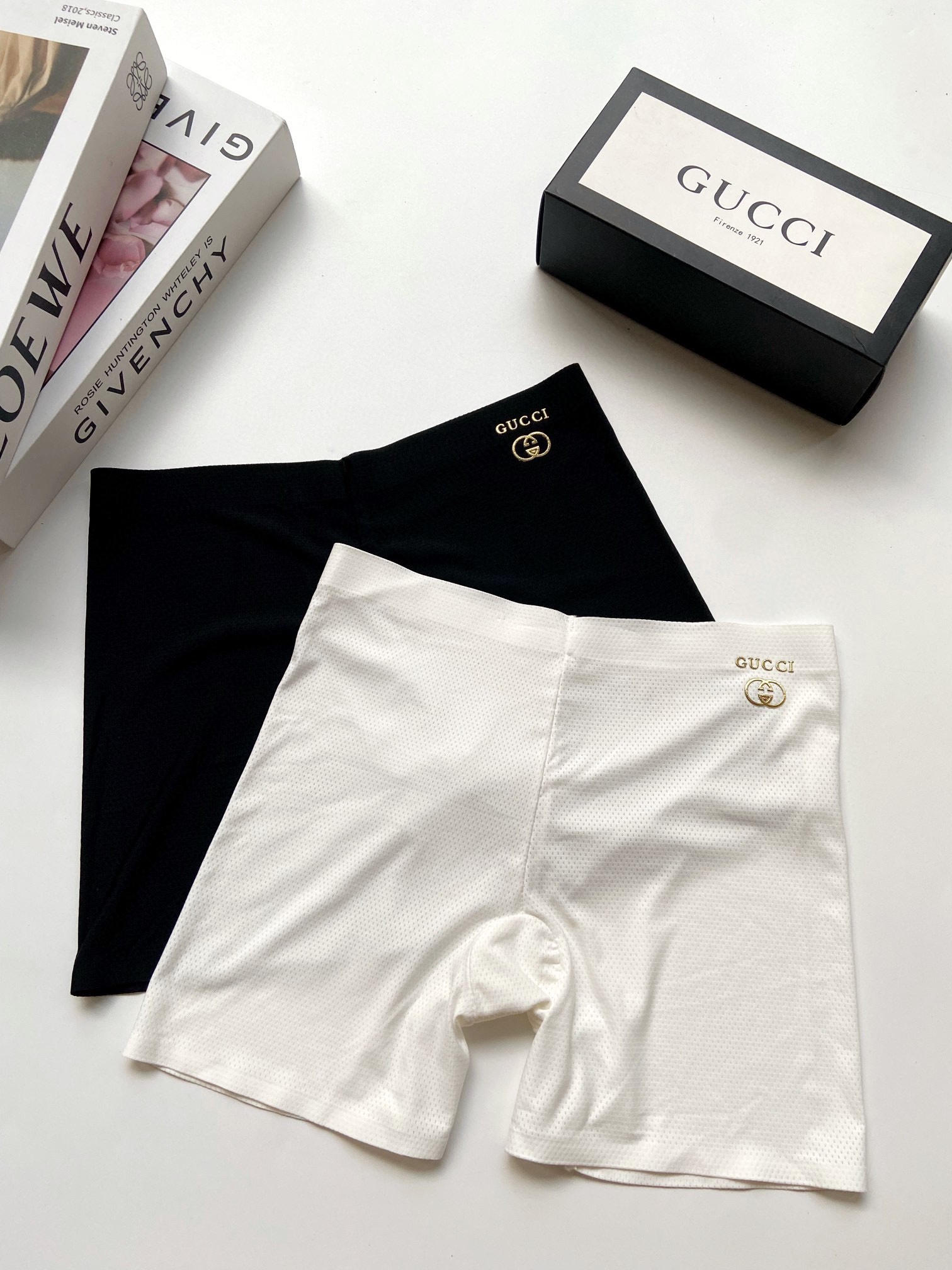 配包装一盒2件均码80-120斤Gucci古琦经典潮牌爆款字母无痕冰丝安全裤二合一设计免去夏季叠穿内裤的