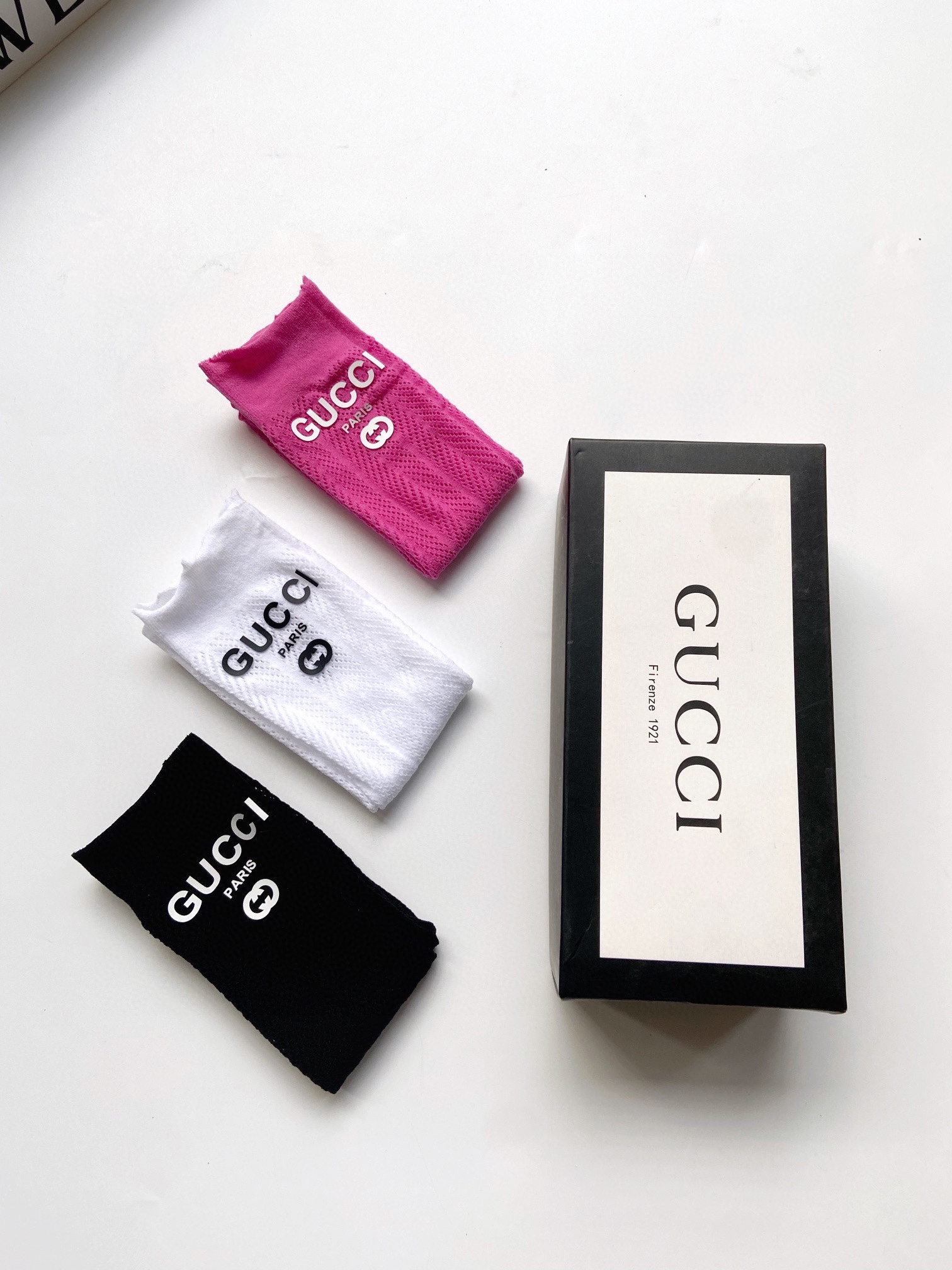 配包装一盒3双Gucci古奇经典字母logo镂空棉混纺中筒袜ins爆款！专柜在售ing原单货！高版本好看