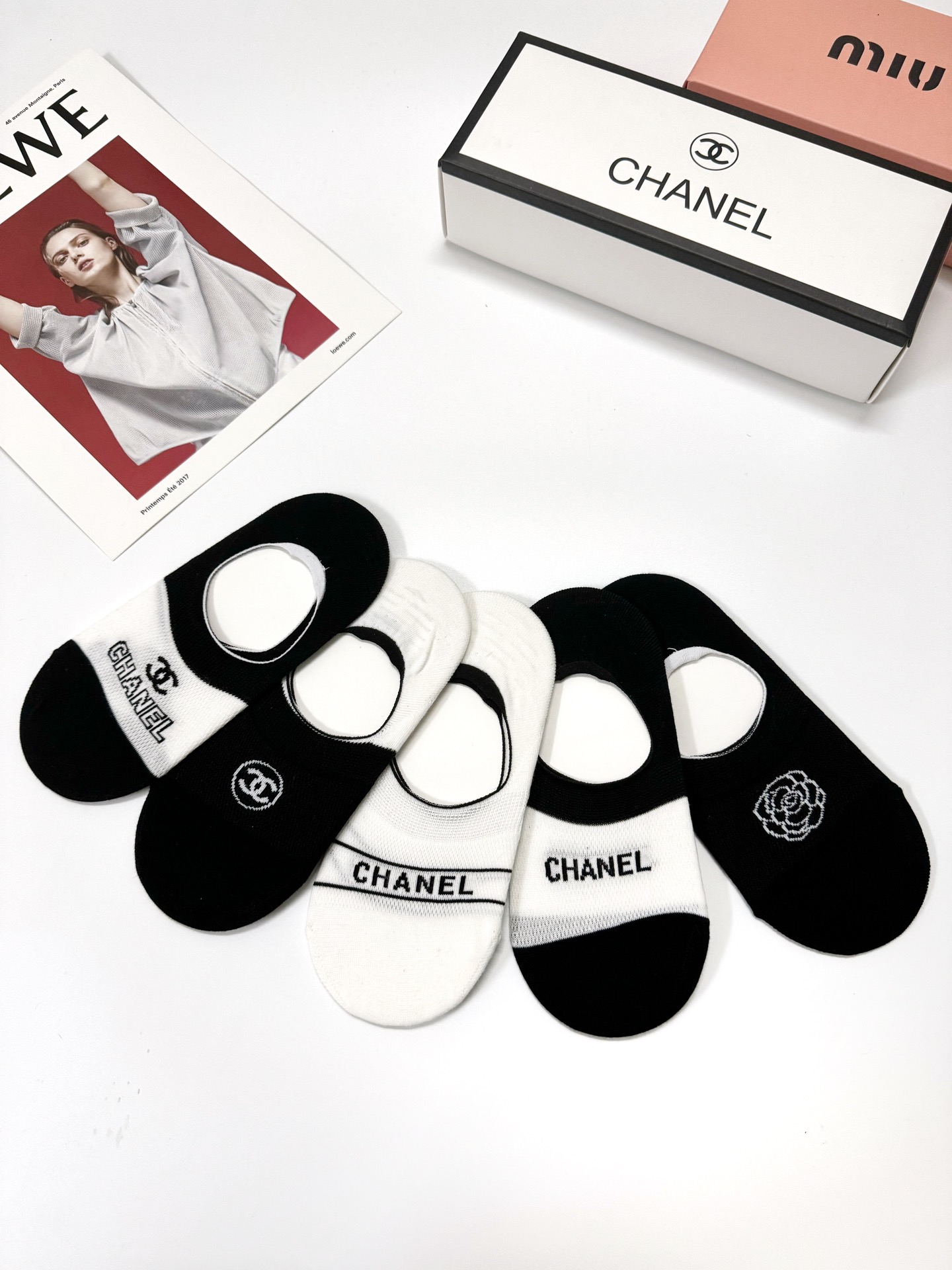 配包装一盒5双Chanel香奈儿经典双C字母logo网眼薄款船袜空调袜ins爆款！专柜在售ing好看到爆