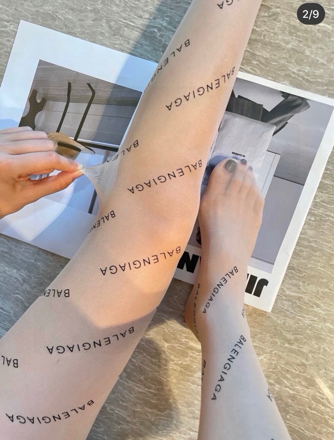 Red Man Stands Out in Balencia’s Letter-Printed Stockings Packaging - 图片 2