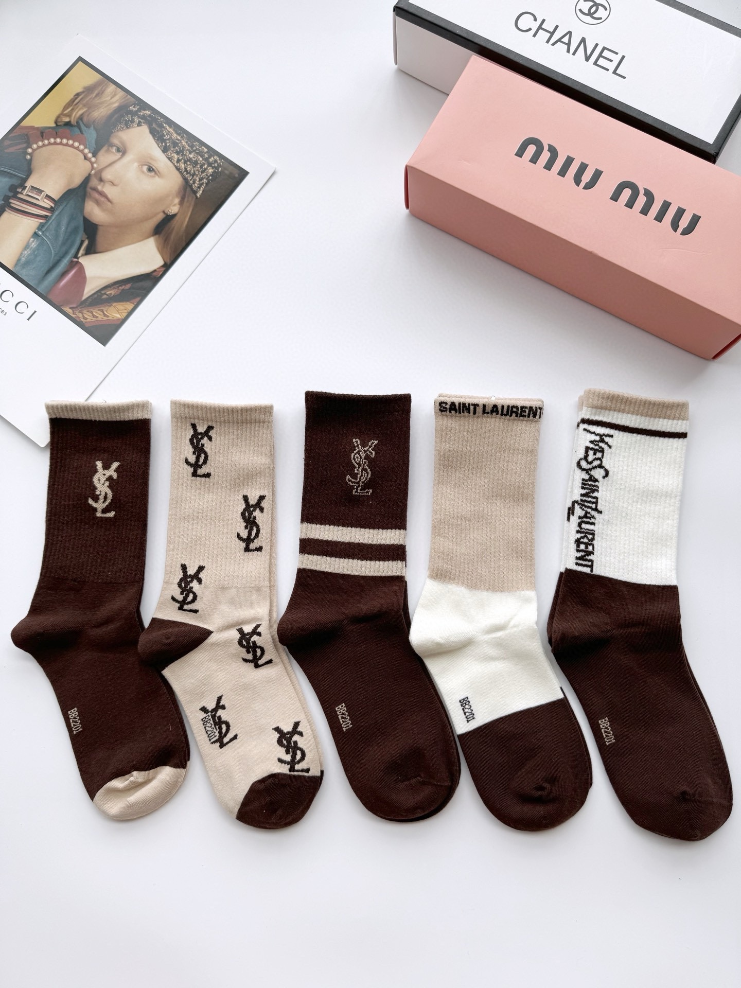 “Saint Laurent YSL Stocking: Classic Packaging with Excellence in St. Roland”