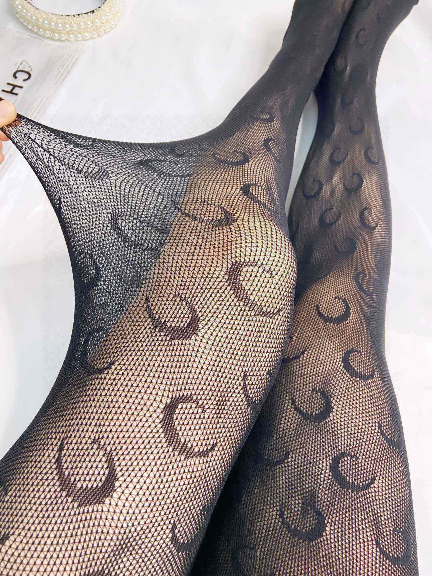 Stylish Marine Serre Black and White Moon Stockings Packaging for Winter Twilight. - 图片 9