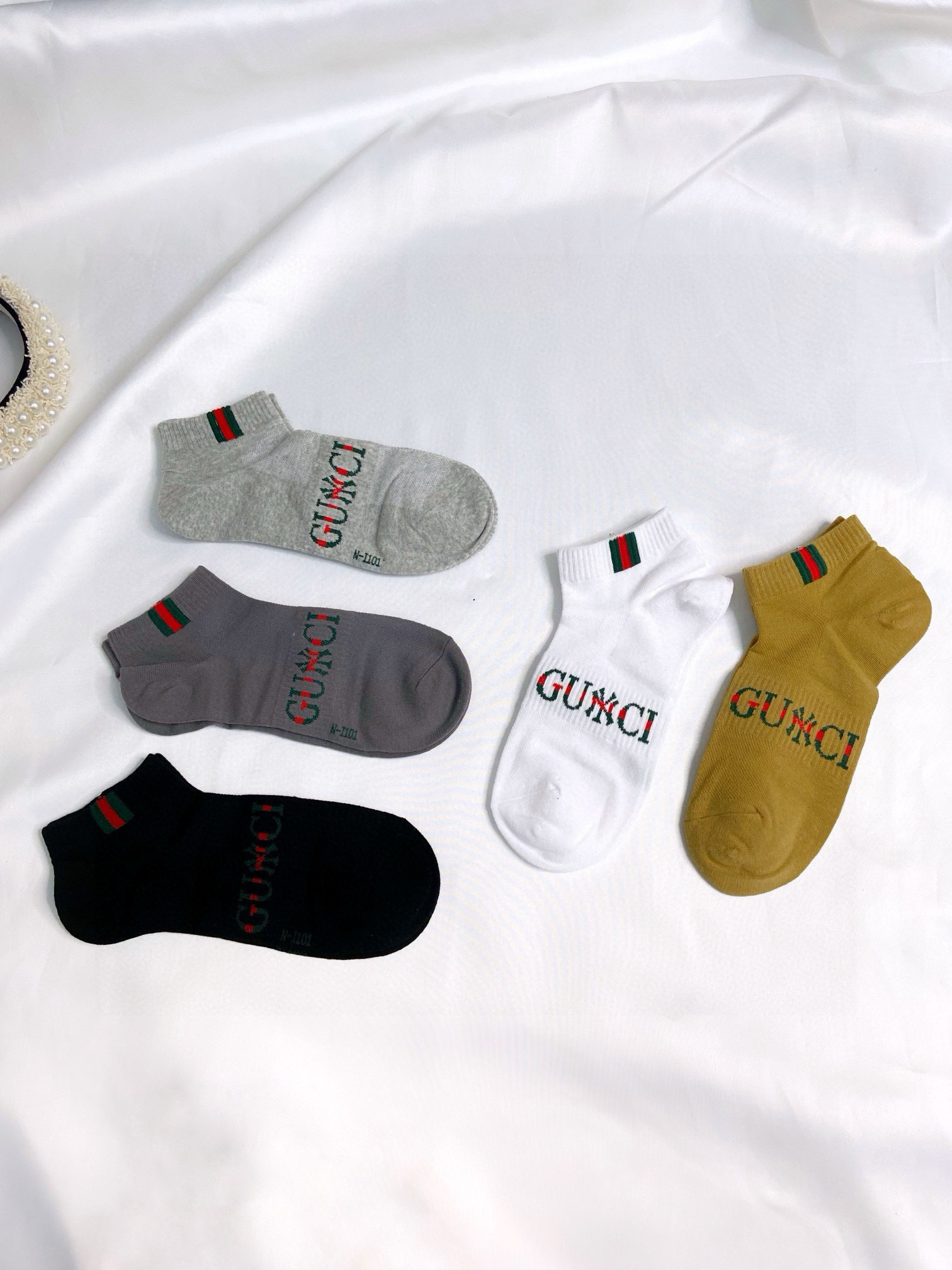NO:294460,【5 pairs in one box】 Gucci Guci ins super popular socks, pure cotton fabric, a must-have for men and women, classic G-home co-branded limited edition, personalized and fashionable versatile style, you deserve socks, stockings, socks, gucci, gucci, socks19860909【一盒5双】 Guc ci 古奇 ins超火爆短袜,纯棉面料,男女同款潮人必备 ,经典G家NY联名限定,个性时尚百搭款,你值得拥有哦袜子,丝袜,袜子,gucci,gucci,socks,accessory