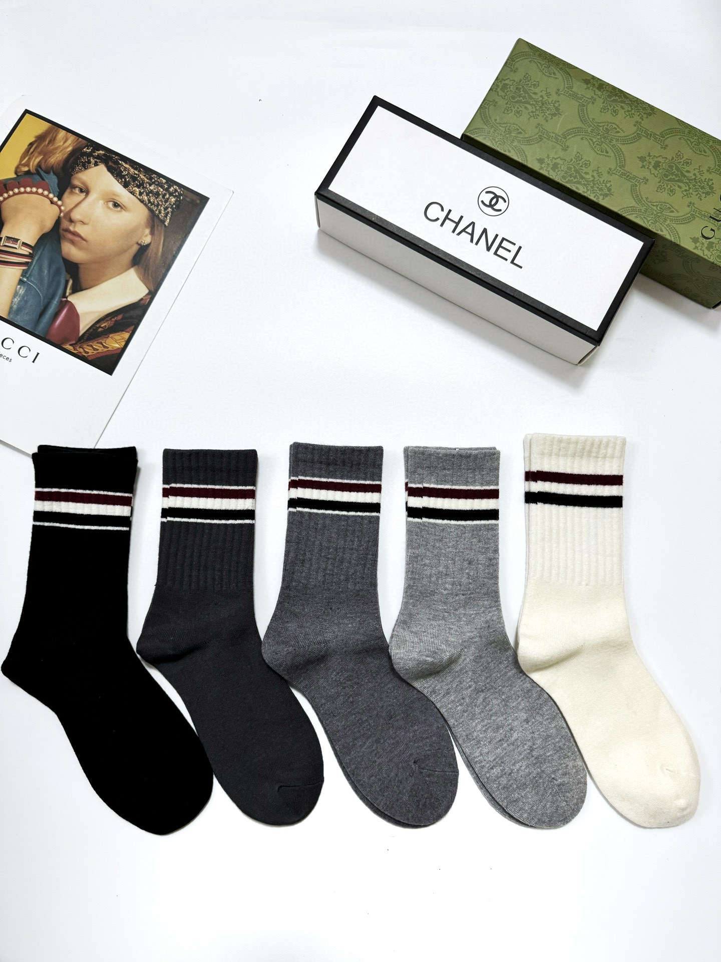 NO:294477,【One box of 5 pairs】 THOM BROWNE · Sum Brownie is a super hot product!  Internet celebrity cashmere mid-tube socks, short socks official website, the classic fried chicken stripes that have been on sale, Ins celebrity internet celebrity recommendations are very popular, pure cotton material, light, soft and breathable, universal in all seasons, European and American big street must-have socks, stockings, socks, thom browne, socks19860909【一盒5双】 THOM BROWNE · 桑姆 布朗尼 超级爆款！网红羊绒 中筒袜 短袜官网同步,一直在售的炒鸡经典款经典条纹,ins明星网红推荐火爆至极纯棉材质,轻薄柔软透气,四季通用,欧美大牌街头必备袜子,丝袜,袜子,thom browne,socks,accessory