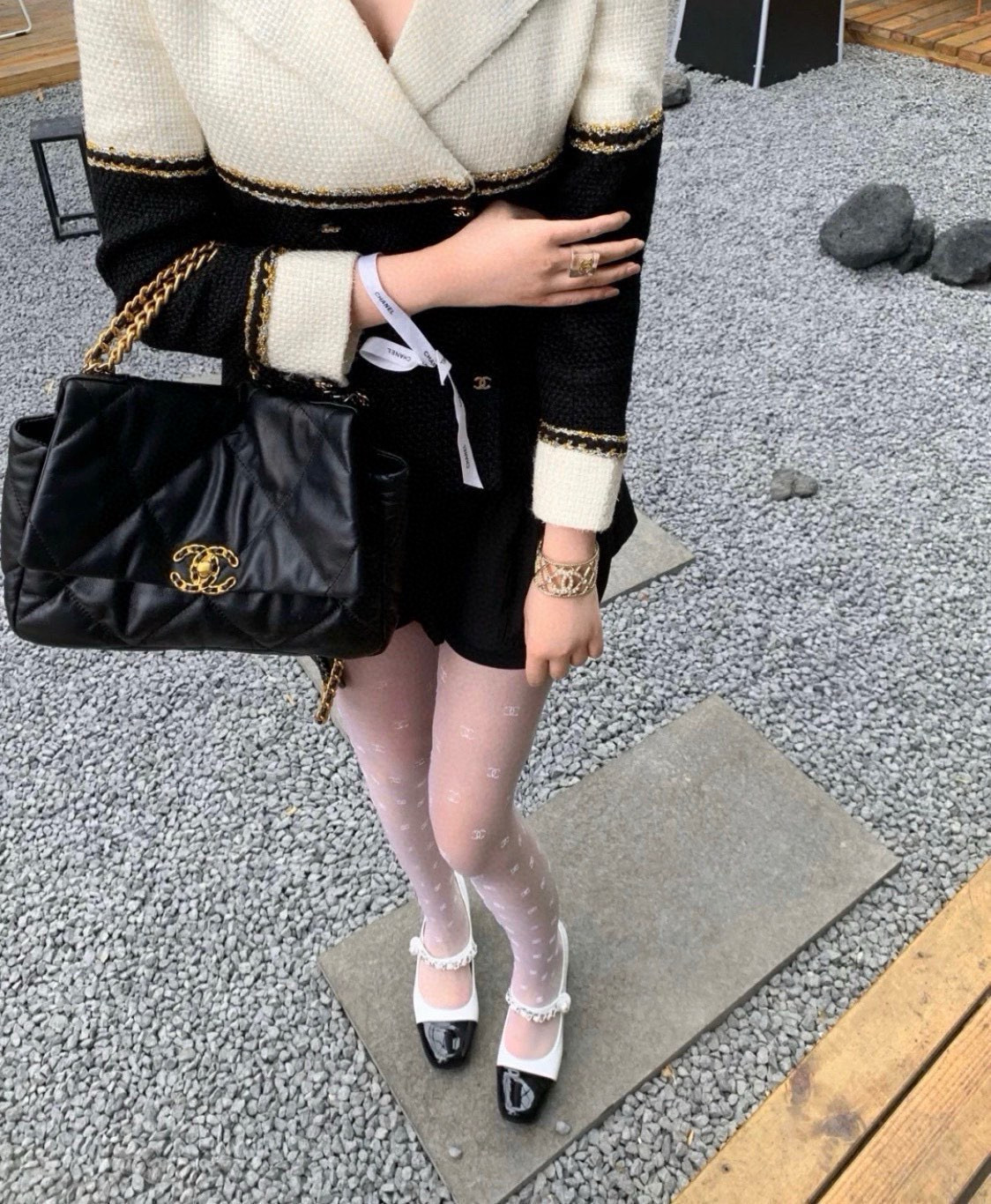 NO:294635,Packaging (no profit) [One box, one pair] Cha*nel hot-selling double C flocking letter stockings, good to see explosion, European and American big-name stockings made one to one higher version, you can see the craftsmanship!  A must-have item for trendy people in autumn and winter, which is super high-quality and fashionable, and it is very fashionable~~ Recommended and recommended~~ Must-in-one small item!  !  socks, stockings, socks19860909配包装（不让利）【一盒一双】 Cha*nel爆款双C植绒字母丝袜 好看到爆炸 ,欧美大牌丝袜一比一高版本制作,可以看得到的工艺！ 潮人秋冬必备单品 ,搭配起来超高逼格 ,时髦度爆表啊啊啊啊～～推荐推荐推荐～～必入时髦小单品！！袜子,丝袜,袜子,socks,accessory