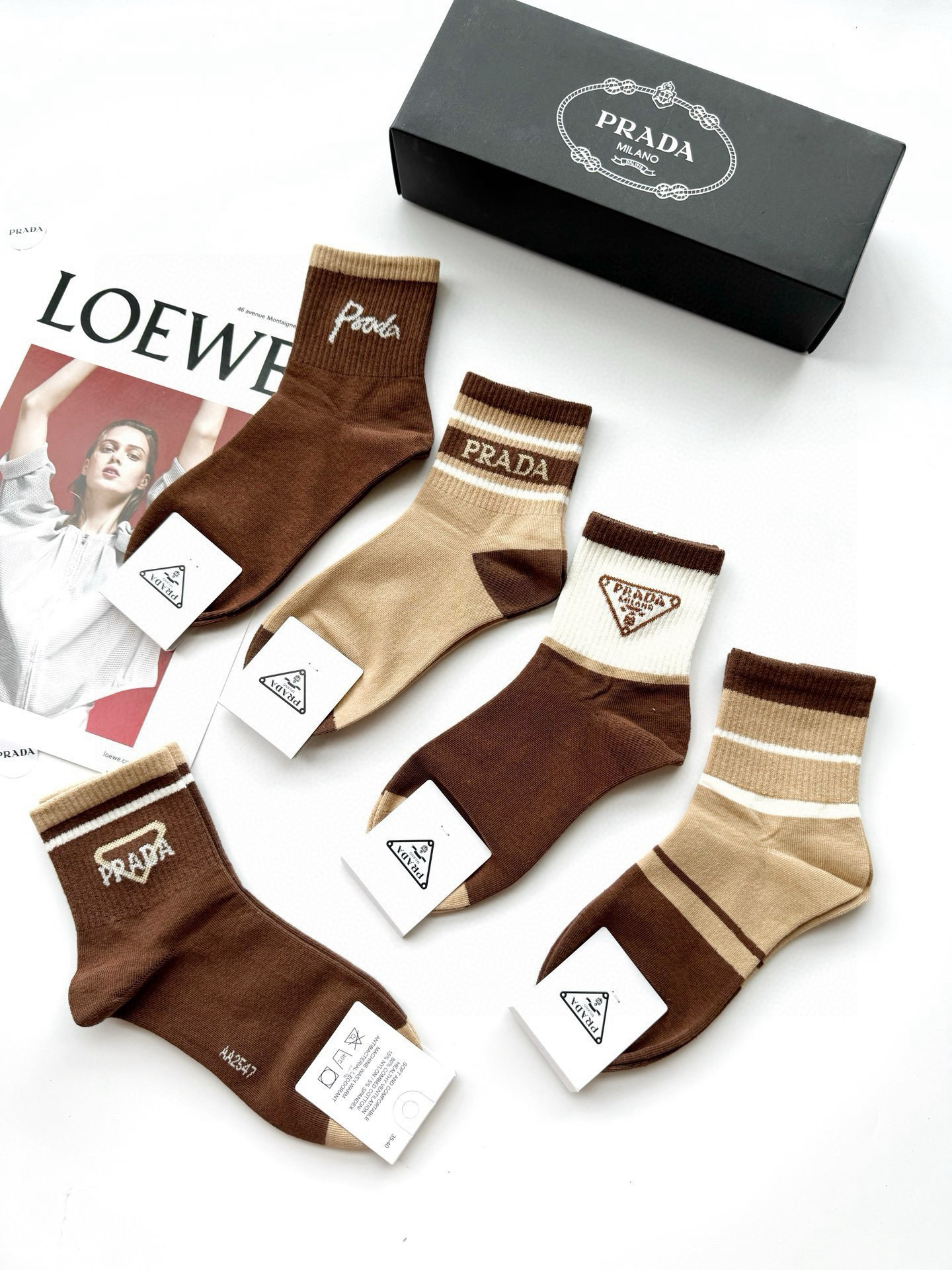 Packaging of Five Classic Logo Cotton Shorts in Box - 图片 2
