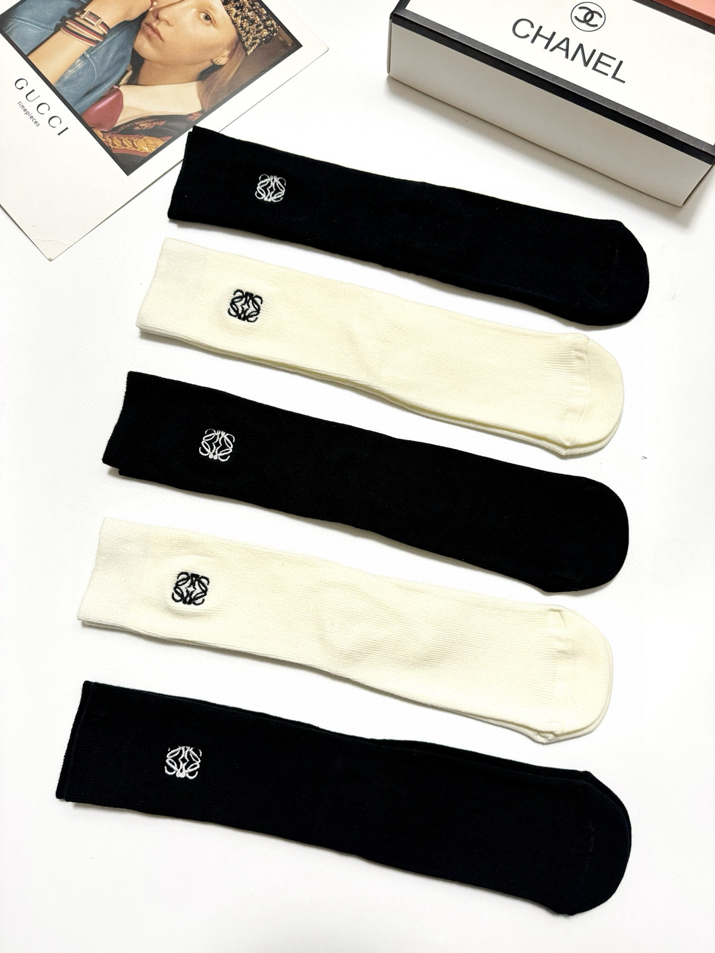 “High-Quality Loewe Packaging for Fashionable Men: Classic and Stylish Boxes” - 图片 9