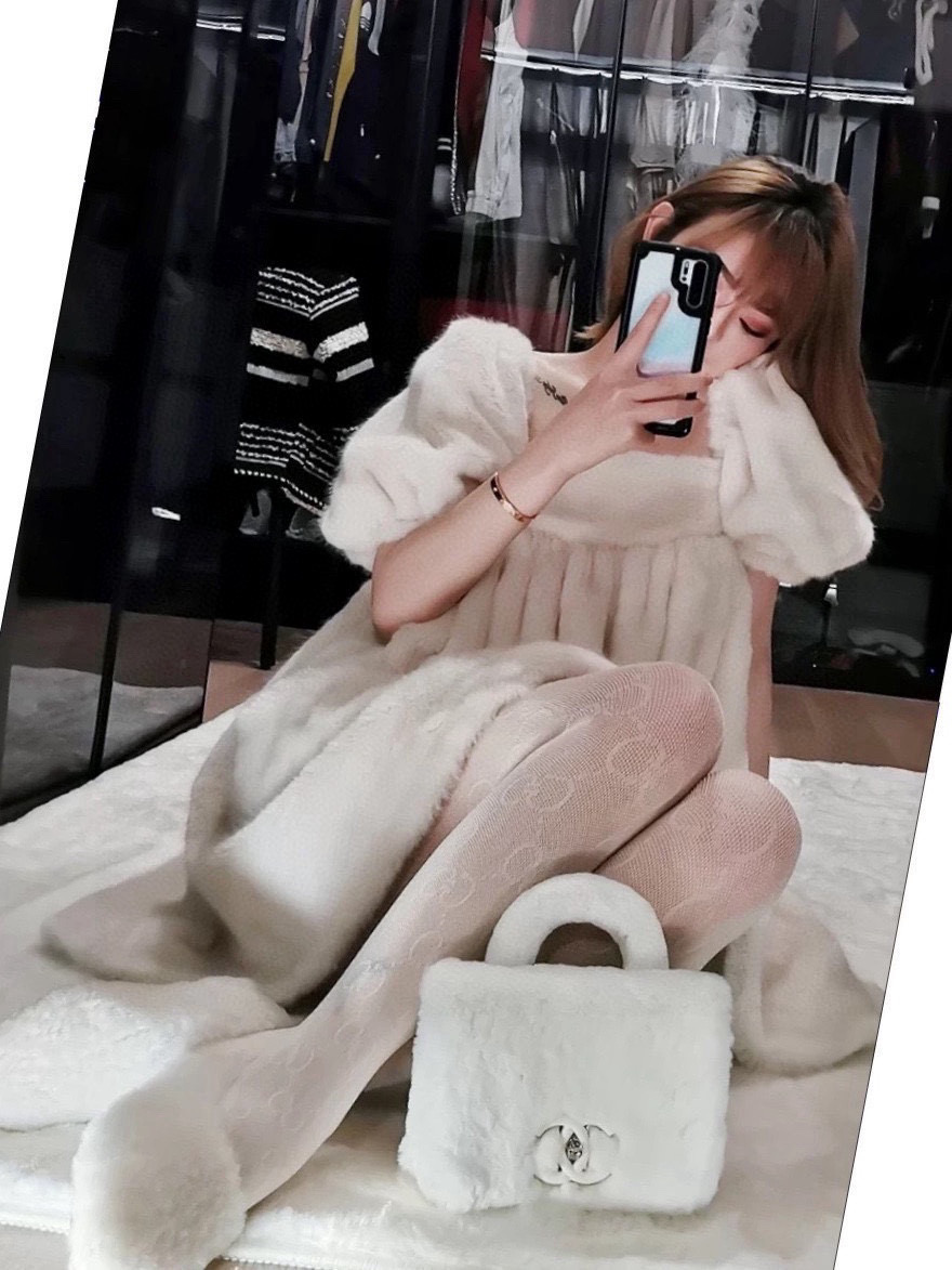 NO:296389,Packaging (no concessions) [One box, one pair] (ordinary version, no logo at the waist) Black and white GUCCI Guqi Big G letter European and American style stockings, pantyhose and net stockings, super elastic, soft material, big brands are on the street, super easy to match, Ins hot products, a must-have item for trendy people!  socks, stockings, socks, gucci, socks19860909配包装（无让利）【一盒一双】（普通版本,腰部没logo）黑白两色 GUCCI 古奇 大G字母欧美风丝袜连裤袜网袜,超大弹力,材质柔软大牌出街,超好搭 ,ins爆款,潮人必备单品！袜子,丝袜,袜子,gucci,socks,accessory