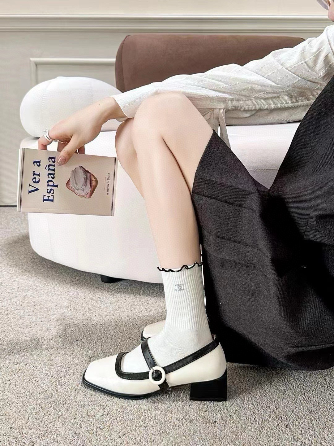 NO:296874,Packaging [one box 4 pairs] Miumiu /Chanel Chanel Classic letter logo Pure cotton mid-tube socks, ins super popular calf socks, pure cotton fabric, must-have for trendy people, classic color matching Personalized and fashionable versatile style, you deserve socks, stockings, socks, chanel, chanel, miumiu, socks19860909配包装【一盒4 双】 缪缪 miumiu /Chanel 香奈儿 经典字母logo 纯棉中筒袜,ins超火爆小腿短袜,纯棉面料,潮人必备 ,经典配色 个性时尚百搭款,你值得拥有哦袜子,丝袜,袜子,chanel,chanel,miumiu,socks,accessory