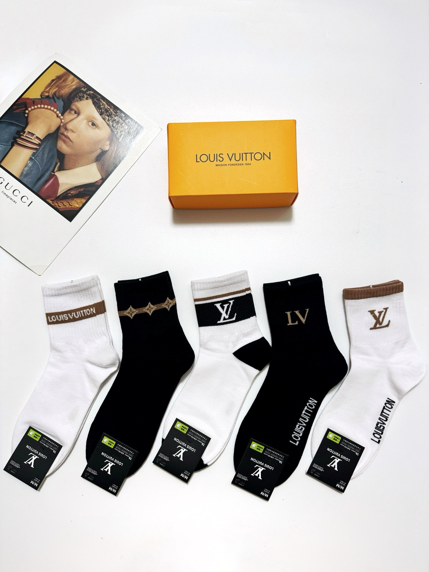 NO:296929,Packaging [one box of 5 pairs] LV Louis Vuitton Classic letter logo Pure cotton short socks, ins super hot socks, pure cotton fabric, mesh breathable, trendy people must have, classic color matching Personalized and fashionable versatile style, you deserve socks, stockings, socks, louis vuitton, louis vuitton, socks19860909配包装【一盒5 双】 LV 路易威登 经典字母logo 纯棉短筒袜,ins超火爆短袜,纯棉面料,网眼透气, 潮人必备 ,经典配色 个性时尚百搭款,你值得拥有哦袜子,丝袜,袜子,louis vuitton,louis vuitton,socks,accessory