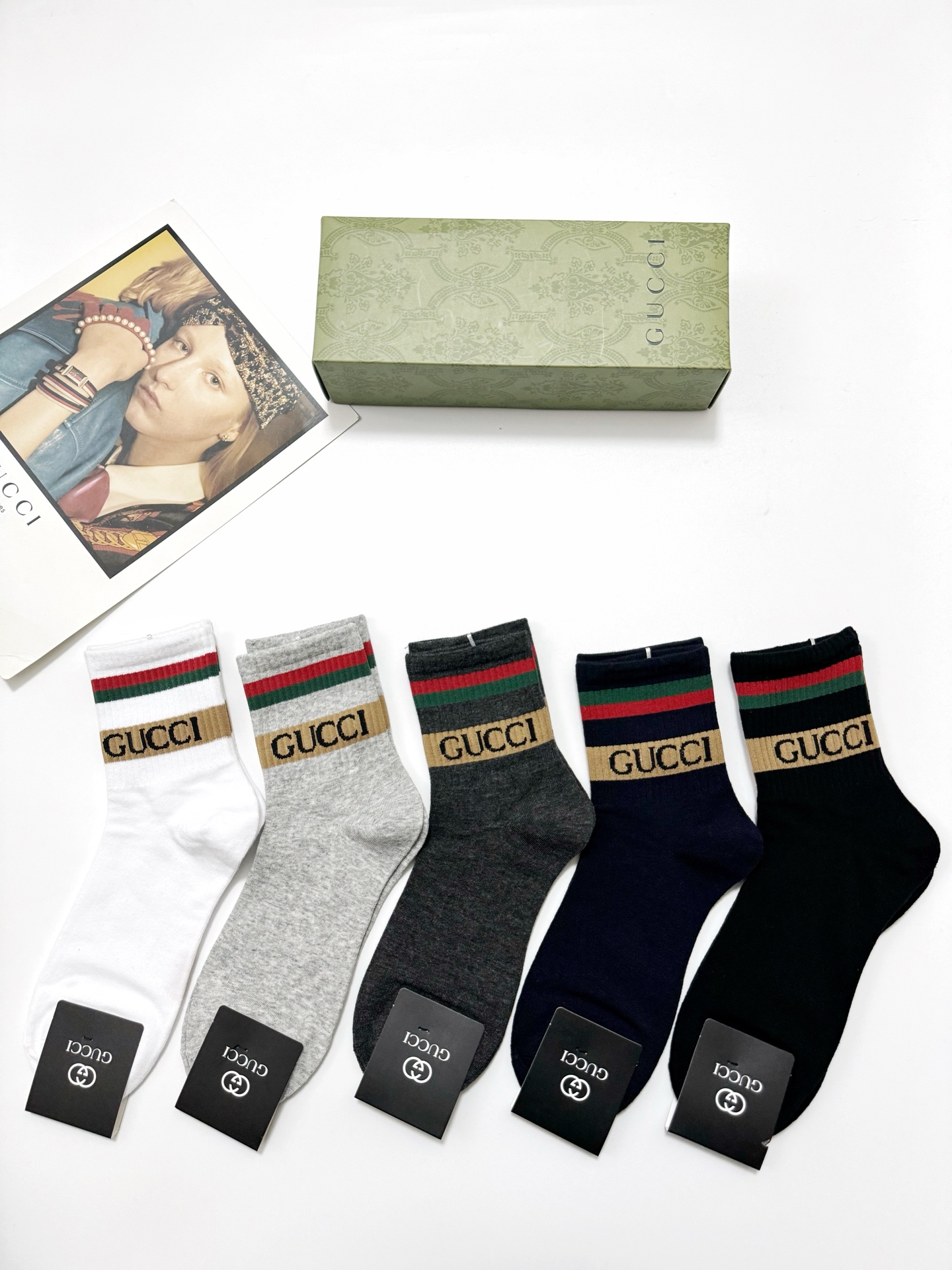 NO:296915,Packaging [one box of 5 pairs] Gucci classic letter logo pure cotton short socks, same style for men and women, ins super popular socks, pure cotton fabric, must-have for trendy people, classic color matching, personalized and fashionable versatile style, you deserve socks, stockings, socks, gucci, socks19860909配包装【一盒5 双】 Gucci 古琦 经典字母logo 纯棉短筒袜 ,男女同款,ins超火爆短袜,纯棉面料,潮人必备 ,经典配色 个性时尚百搭款,你值得拥有哦袜子,丝袜,袜子,gucci,socks,accessory