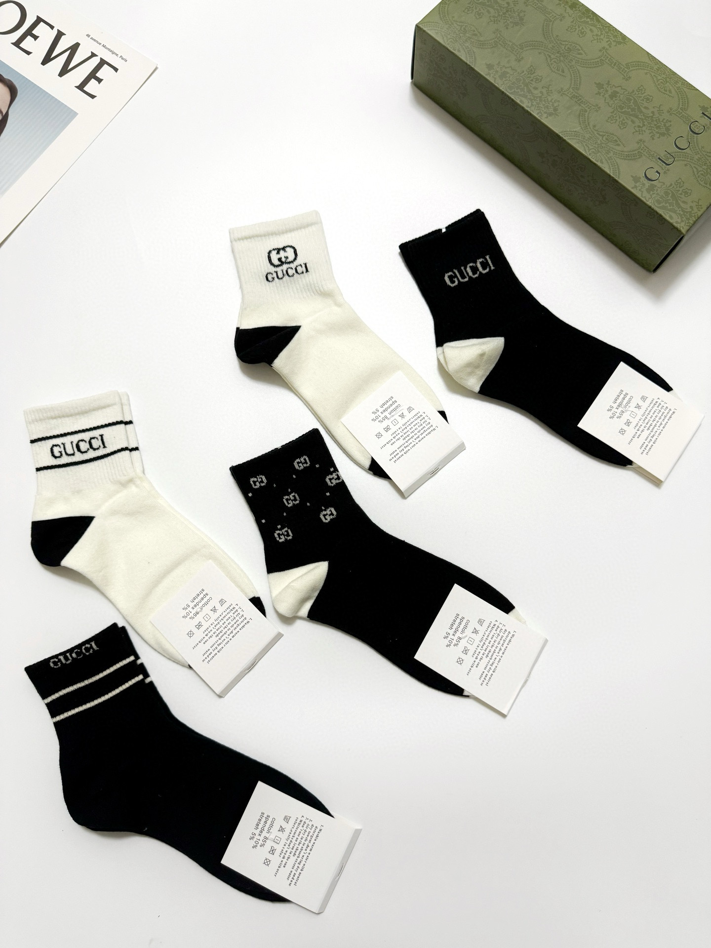 配包装
🌟【一盒5 双】
 🌟Gucci 古琦 经典字母logo 纯棉短筒袜 ，男女同款   ，ins