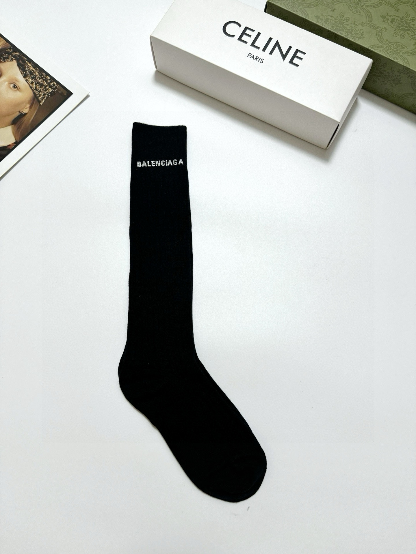  配包装
🌟【一盒一双】
🌟 balenciaga 巴黎世家 立体硅胶经典字母 长筒袜 小腿袜🔥双针针织