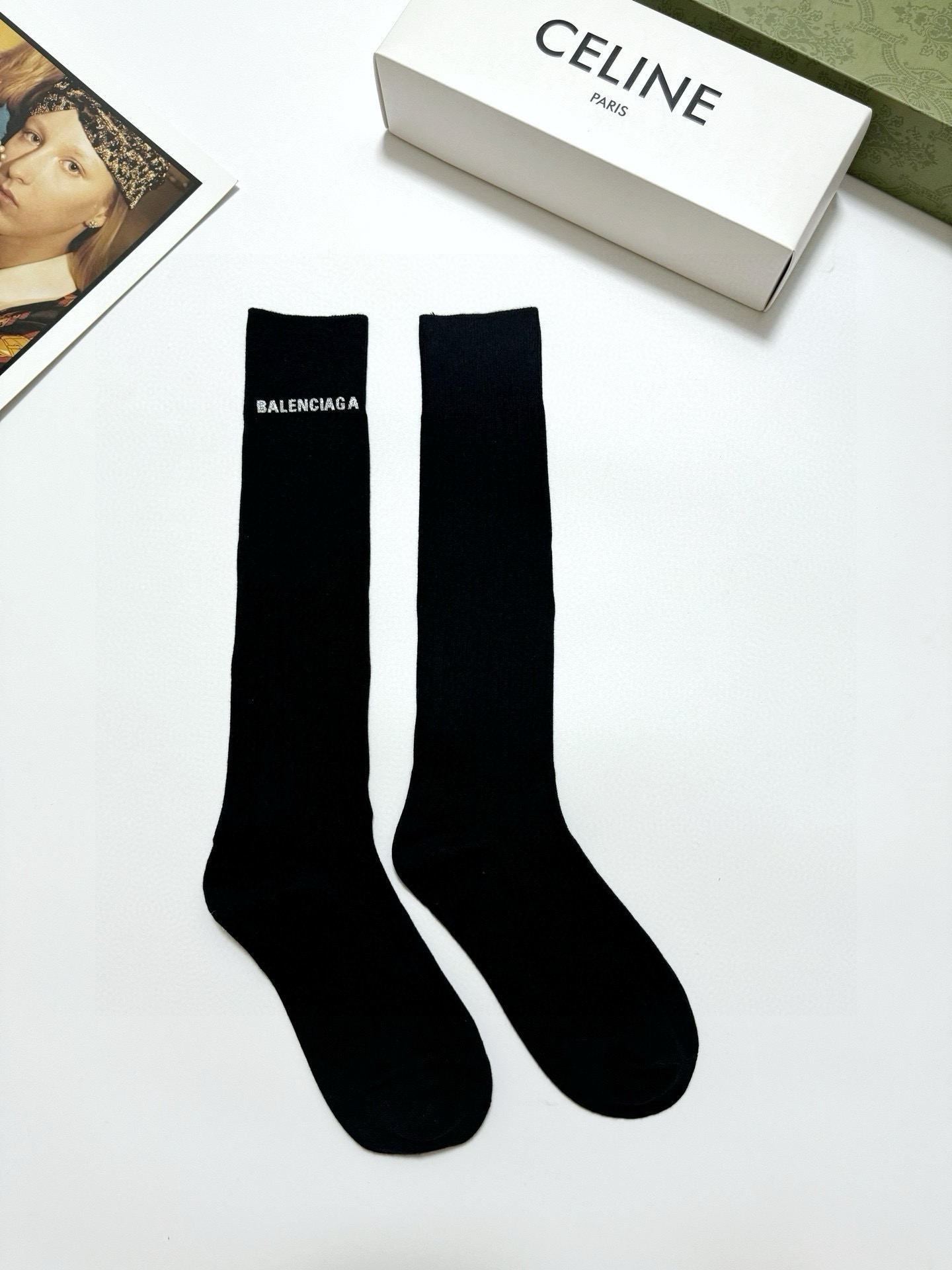  配包装
🌟【一盒一双】
🌟 balenciaga 巴黎世家 立体硅胶经典字母 长筒袜 小腿袜🔥双针针织