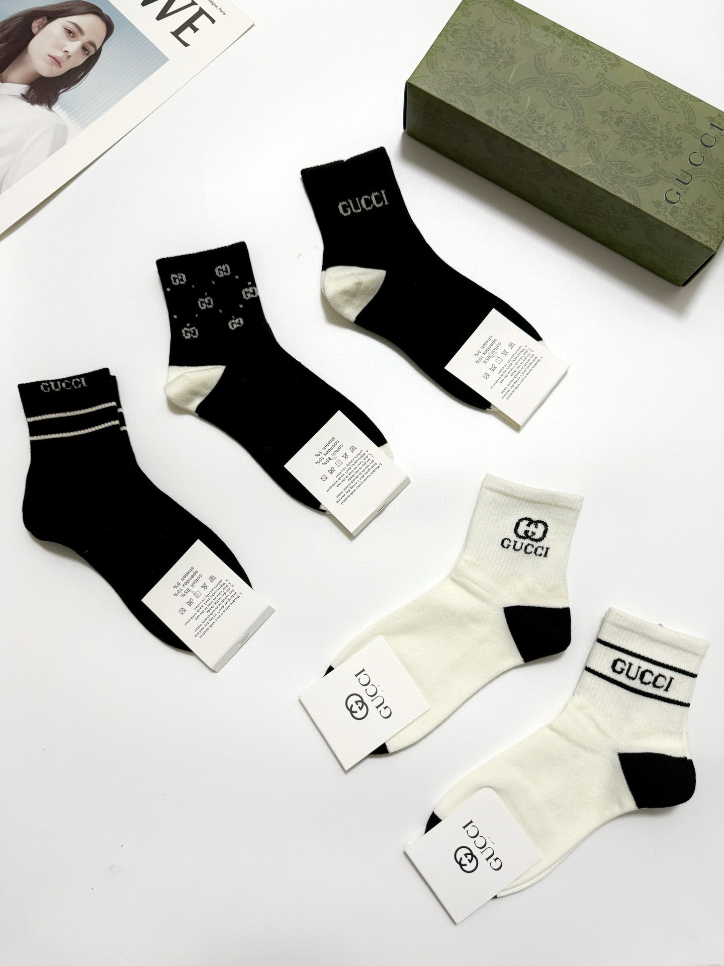  配包装
🌟【一盒5 双】
 🌟Gucci 古琦 经典字母logo 纯棉短筒袜 ，男女同款   ，ins