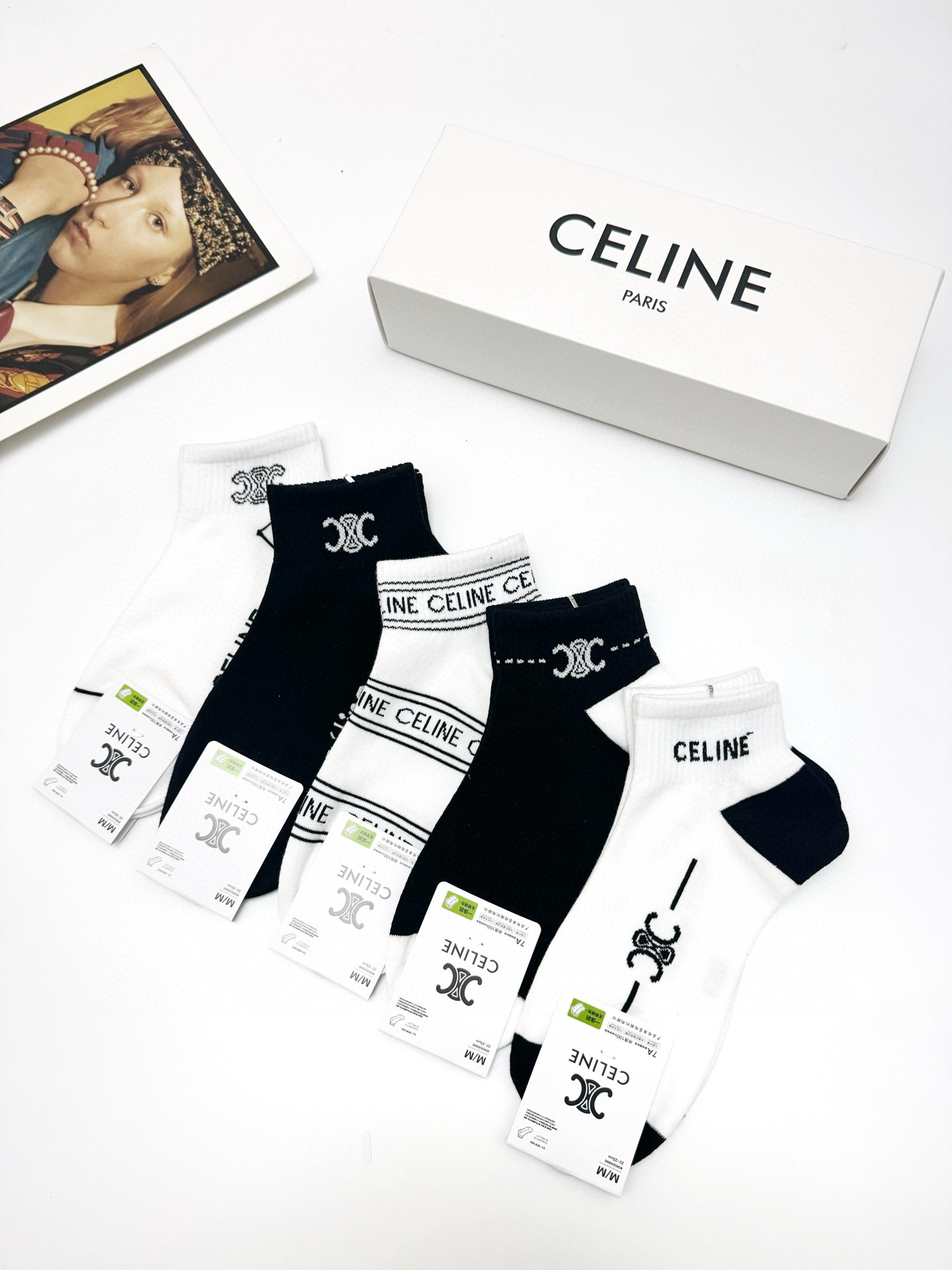   配包装
🌟【一盒5 双】
🌟Celine 赛琳 经典字母 logo短袜  ！纯棉面料软糯亲肤！
🌟i
