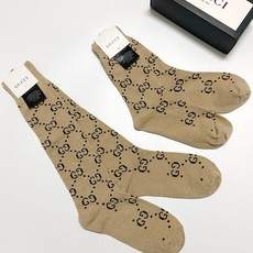 配包装🌟【一盒2 双】🌟Gucci 古奇 爆款金银丝长筒袜 中筒袜,超级火爆小腿袜。双针针织混纺金银丝材 配包装🌟【一盒2 双】🌟Gucci 古奇 爆款金银丝长筒袜 中筒袜,超级火爆小腿袜。双针针织混纺金银丝材