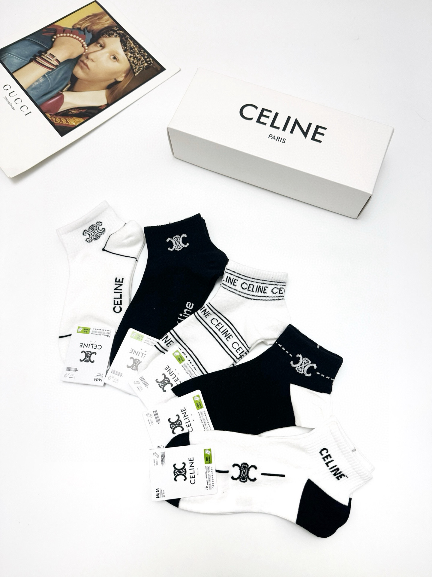   配包装
🌟【一盒5 双】
🌟Celine 赛琳 经典字母 logo短袜  ！纯棉面料软糯亲肤！
🌟i