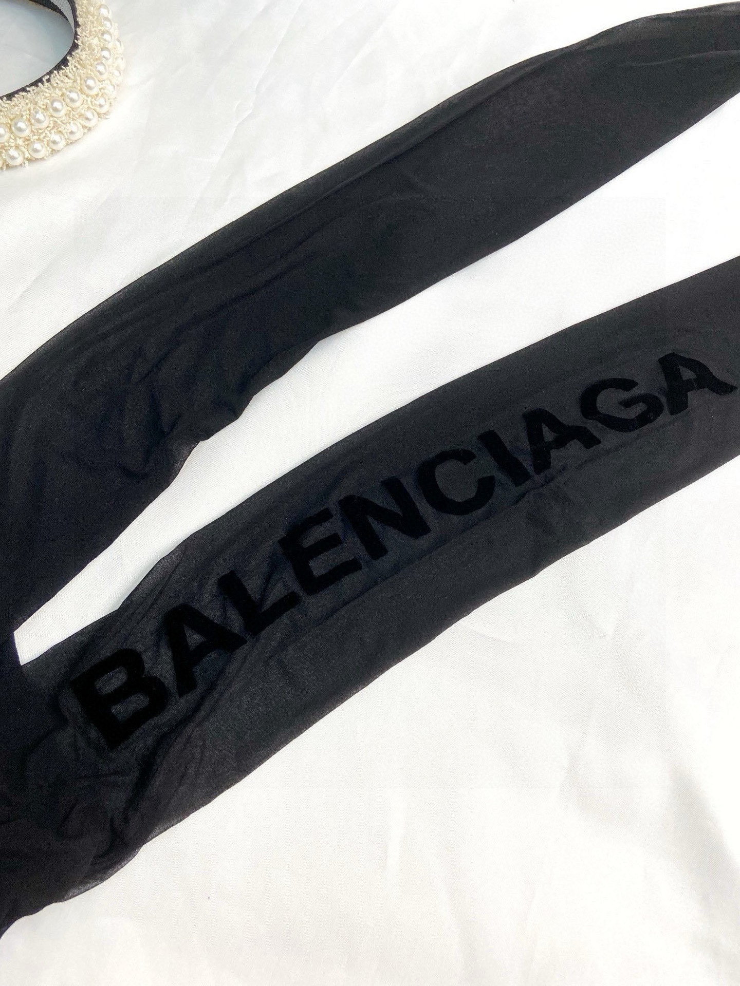 。配包装
【一盒一双】🌟Balenciaga巴黎世家植绒字母丝袜 🌟好看到爆炸 ，欧美大牌丝袜。一比一高