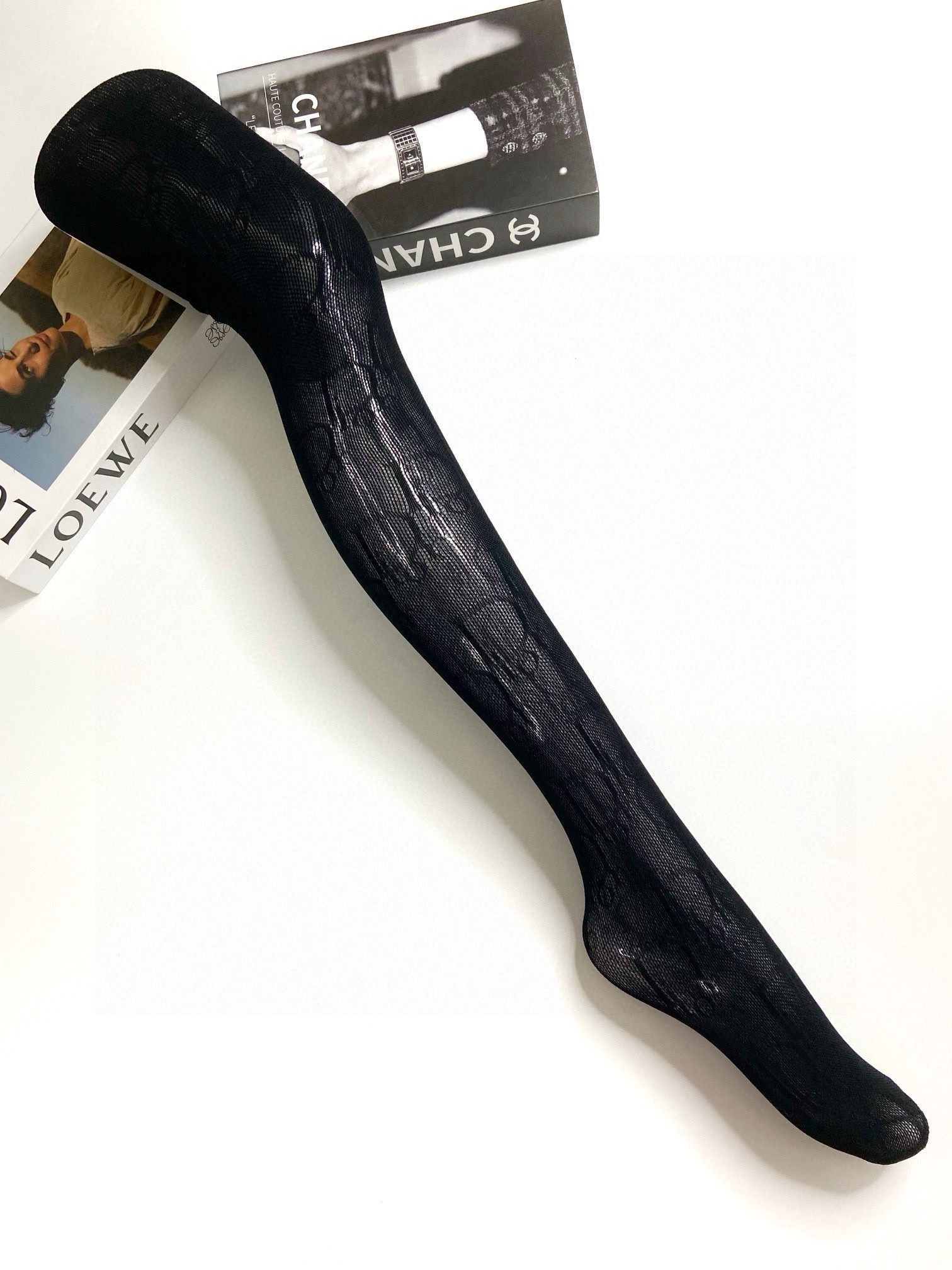 NO:299825,Packaged [Logo at the waist] [One box and one pair] Dior Popular presbyterian letters net stockings and pantyhose!  It’s good to see the explosion, European and American big-name stockings, a must-have item for trendy people in autumn and winter, and they are super high-quality and fashionable, ah ah ah ah~~ Recommended and recommended~~ Must-in-one small items!  !  socks, stockings, socks, dior, dior, socks19860909配包装【腰部有logo】【一盒一双】 Dior 迪奥 爆款老花字母网袜 连裤袜！ 好看到爆炸 ,欧美大牌丝袜 潮人秋冬必备单品 ,搭配起来超高逼格 ,时髦度爆表啊啊啊啊～～推荐推荐推荐～～必入时髦小单品！！袜子,丝袜,袜子,dior,dior,socks,accessory