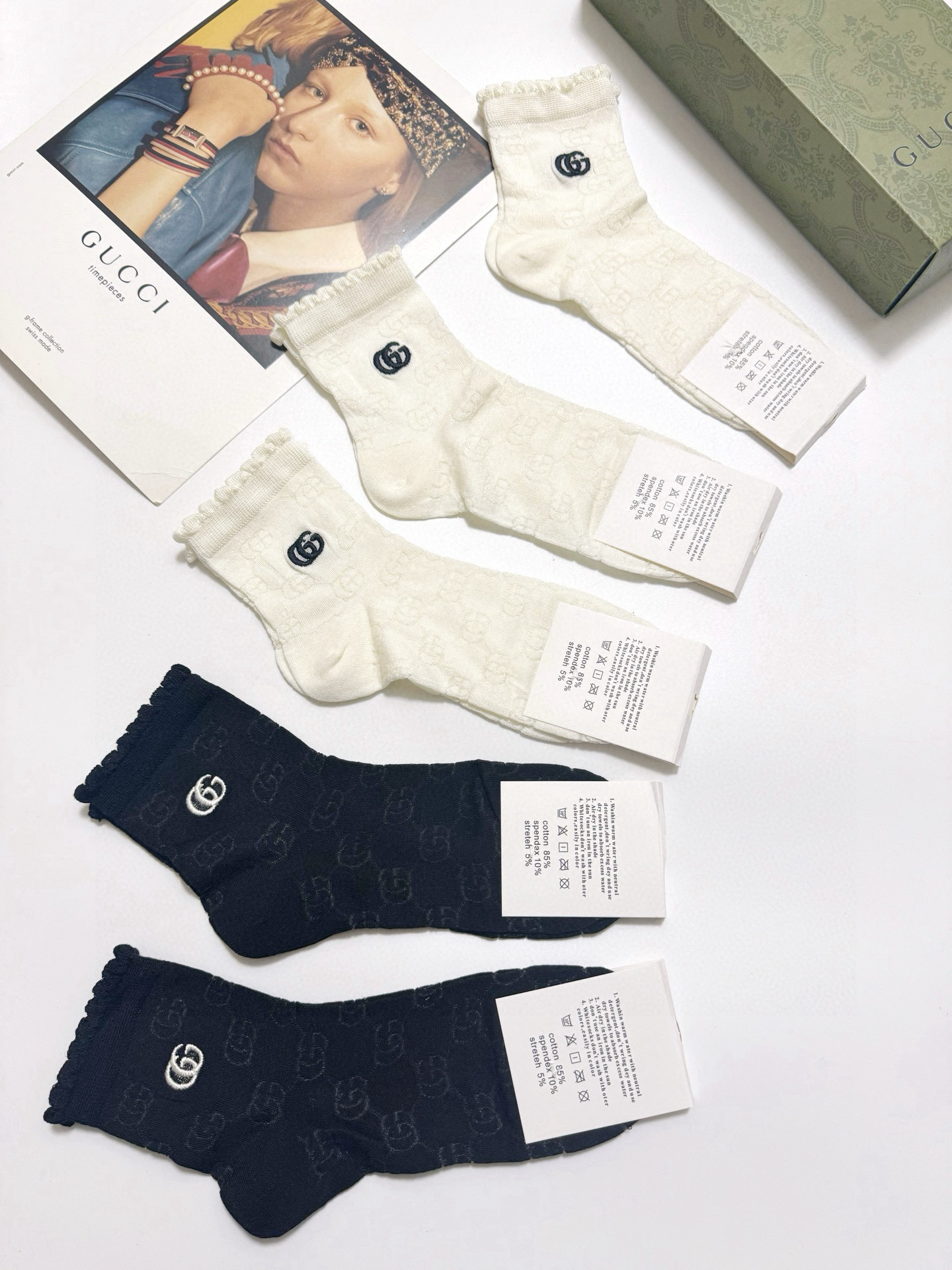  配包装
🌟【一盒5双】
🌟Gucci 古琦 经典字母 logo 纯棉 中筒空调袜  ！超级软糯亲肤！

