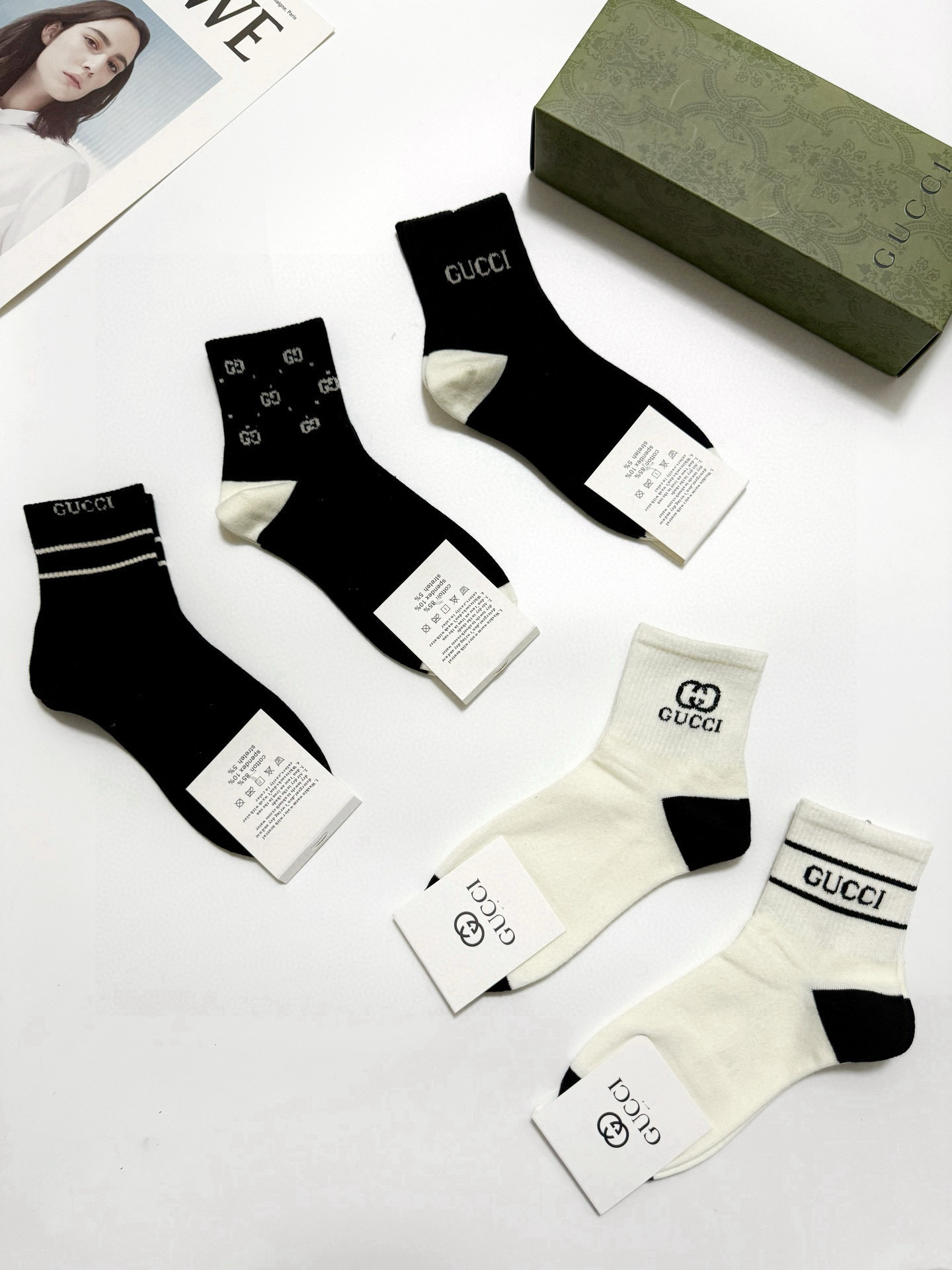  配包装
🌟【一盒5 双】
 🌟Gucci 古琦 经典字母logo 纯棉短筒袜 ，男女同款   ，ins