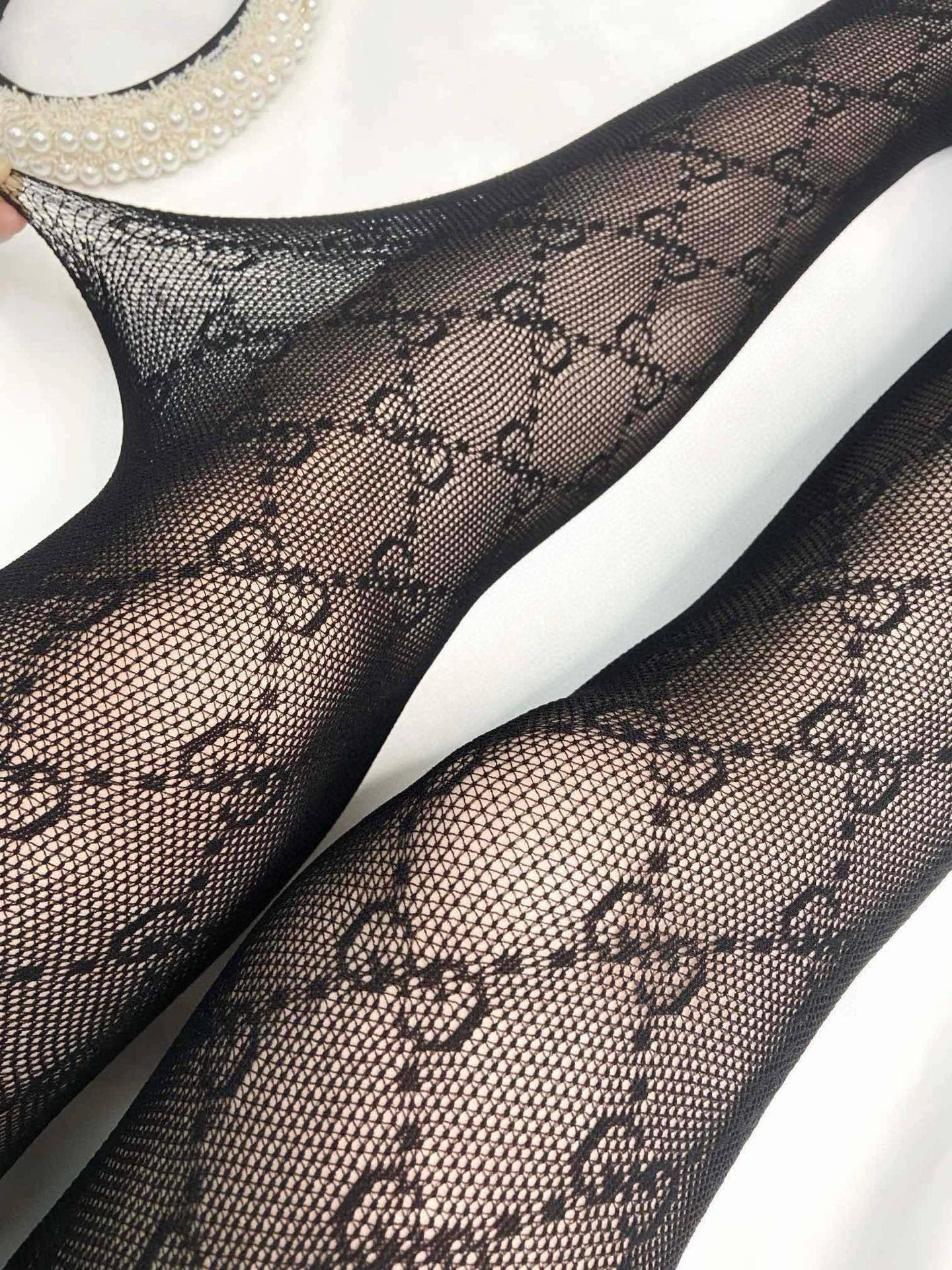 。配包装（腰带有logo）
【一盒一双】🌟古琦Gucci爆款小双G字母网袜 🌟好看到爆炸 ，欧美大牌丝袜