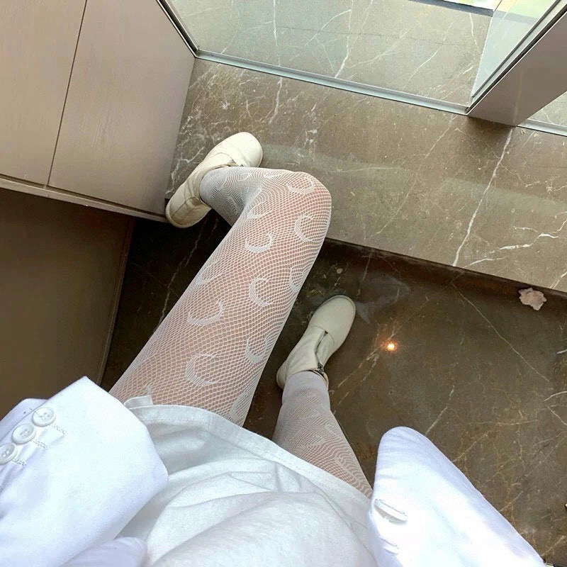 NO:350508,Packaging [one box, one pair] Marine serre popular black and white moon stockings, the right version of the high-quality products!  Extra elasticity, good to see explosion, European and American big-name stockings, a must-have item for trendy people in autumn and winter, super high-quality and fashionable, ah ah ah ah~~ Recommended and recommended~~ Must-in-one small items!  !  socks, stockings, socks19860909配包装【一盒一双】 Marine serre爆款黑白月亮网袜 对版高货！超大弹力 好看到爆炸 ,欧美大牌丝袜 潮人秋冬必备单品 ,搭配起来超高逼格 ,时髦度爆表啊啊啊啊～～推荐推荐推荐～～必入时髦小单品！！袜子,丝袜,袜子,socks,accessory