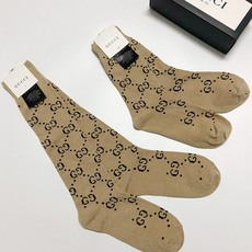 配包装🌟【一盒2 双】🌟Gucci 古奇 爆款金银丝长筒袜 中筒袜,超级火爆小腿袜。双针针织混纺金银丝材 配包装🌟【一盒2 双】🌟Gucci 古奇 爆款金银丝长筒袜 中筒袜,超级火爆小腿袜。双针针织混纺金银丝材