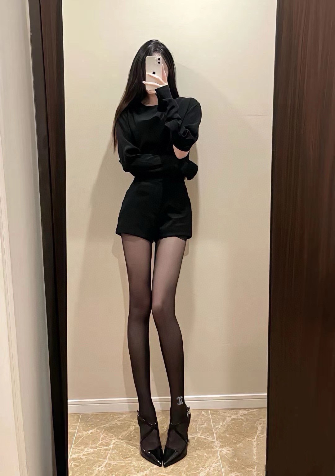 NO:353716,Packaging [one box, one pair] Chanel Chanel popular rhinestones, double C letters, stockings, good to see explosions, big European and American stockings, pantyhose, a must-have quality for trendy people, socks, super high-quality matching, fashionable and overwhelming, ah ah~~ Recommended and recommended~~ Must-in-one fashionable items!  !  socks, stockings, socks, chanel, chanel, socks19860909配包装【一盒一双】 Chanel 香奈儿 爆款水钻 双C 字母 丝袜 好看到爆炸 欧美大牌丝袜 连裤袜 潮人必不能少的专柜代购品质 袜子 ,搭配起来超高逼格 时髦度爆表啊啊啊啊～～推荐推荐推荐～～必入时髦小单品！！袜子,丝袜,袜子,chanel,chanel,socks,accessory