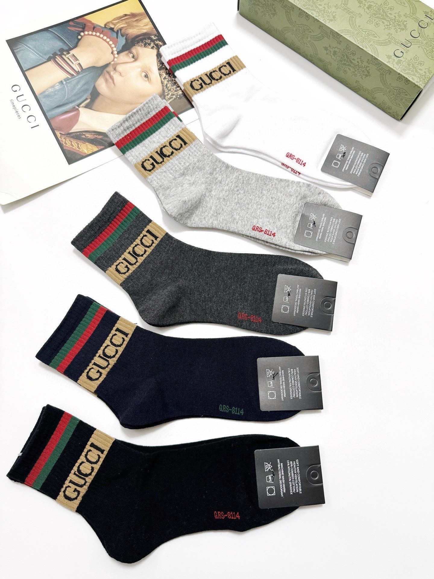  配包装
🌟【一盒5 双】
 🌟Gucci 古琦 经典字母logo 纯棉短筒袜 ，男女同款   ，ins