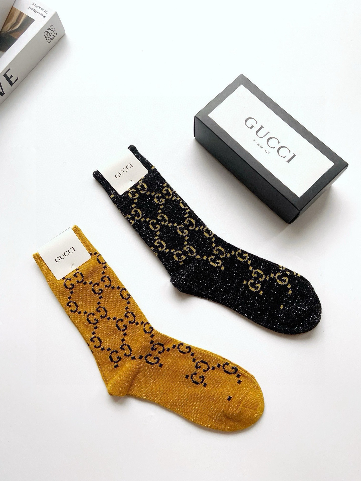 配包装🌟【一盒2双】🌟Gucci 古奇 爆款金银丝中筒袜 🔥双针 混纺金银丝材质，超完美结合，款式经典，