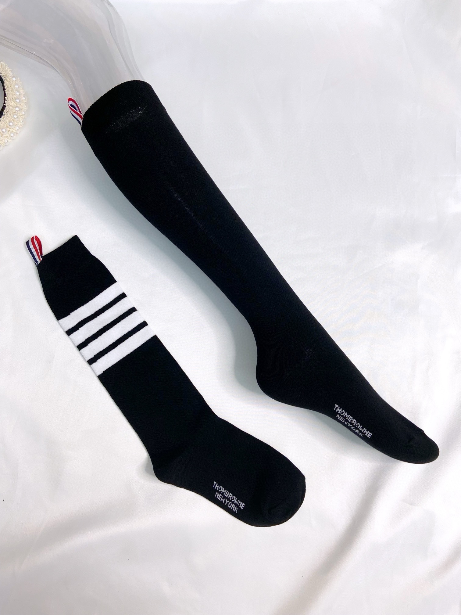 【一盒一双】🌟THOM BROWNE · 桑姆 布朗尼❗🌟超级爆款！网红长筒袜子❗原单品质！官网同步，一