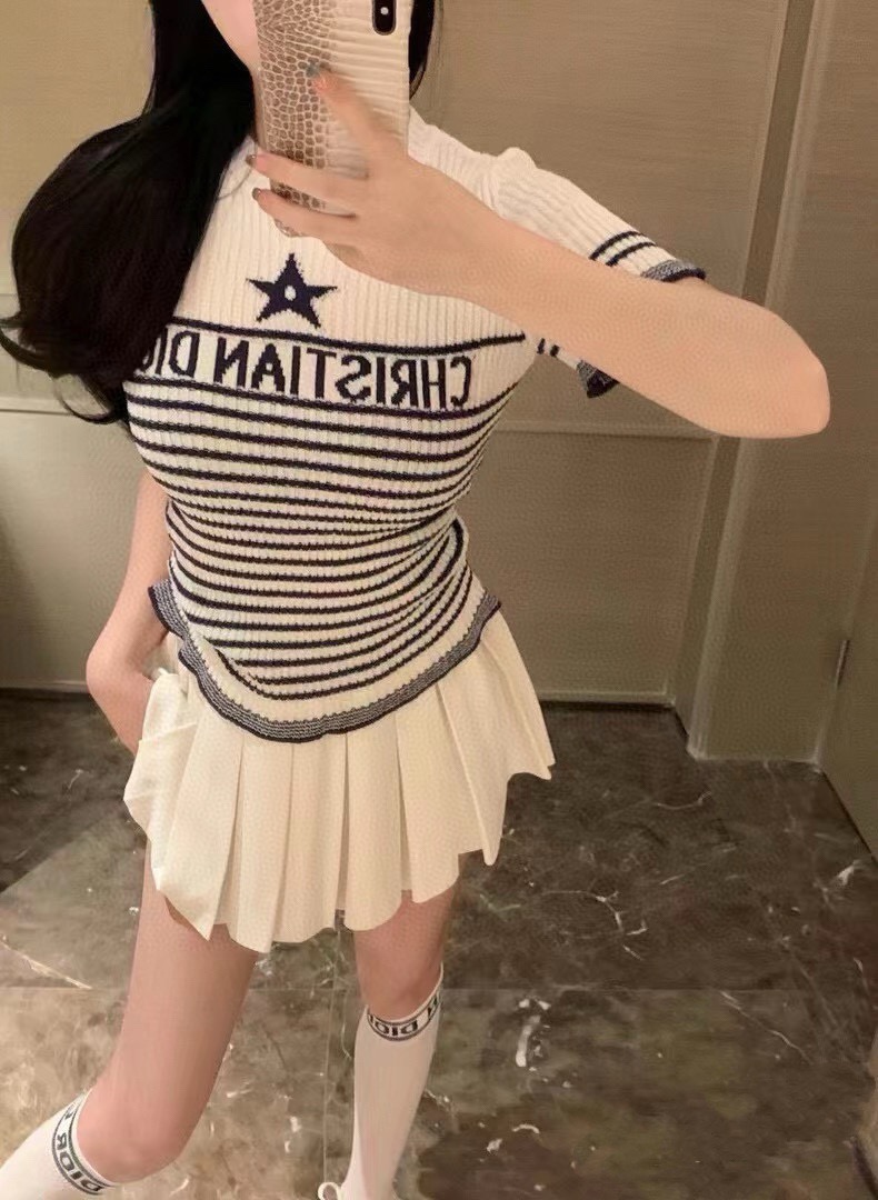 配包装🌟【一盒2双】🌟Dior 迪奥 棉混纺网眼中筒袜 小腿袜🌟ins爆款！专柜在售ing 🌟高版本 ～