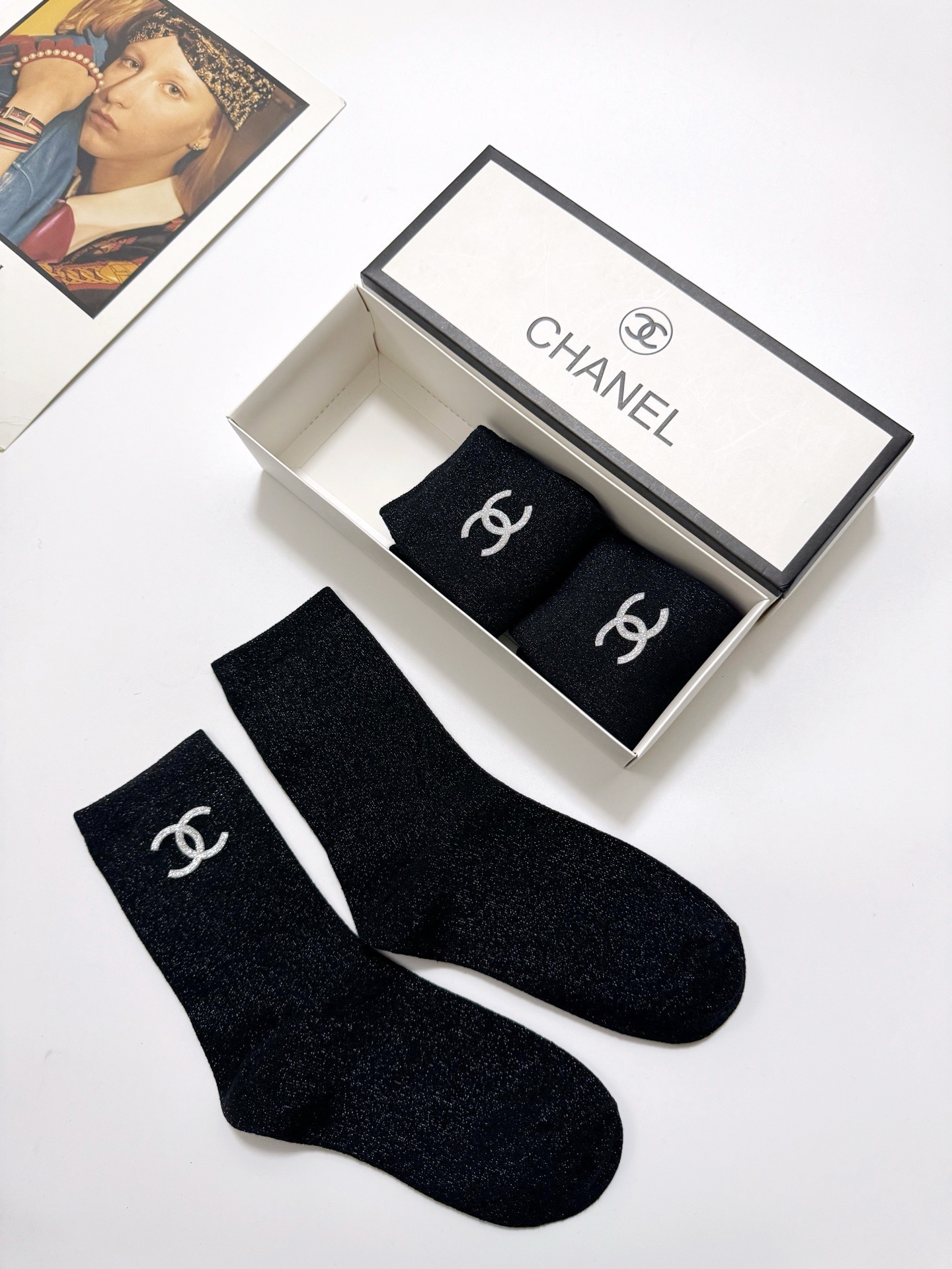 配包装🌟【一盒3 双】🌟Chanel 香奈儿 经典字母logo 金银丝混纺纯棉中筒袜 ，重工配饰，ins