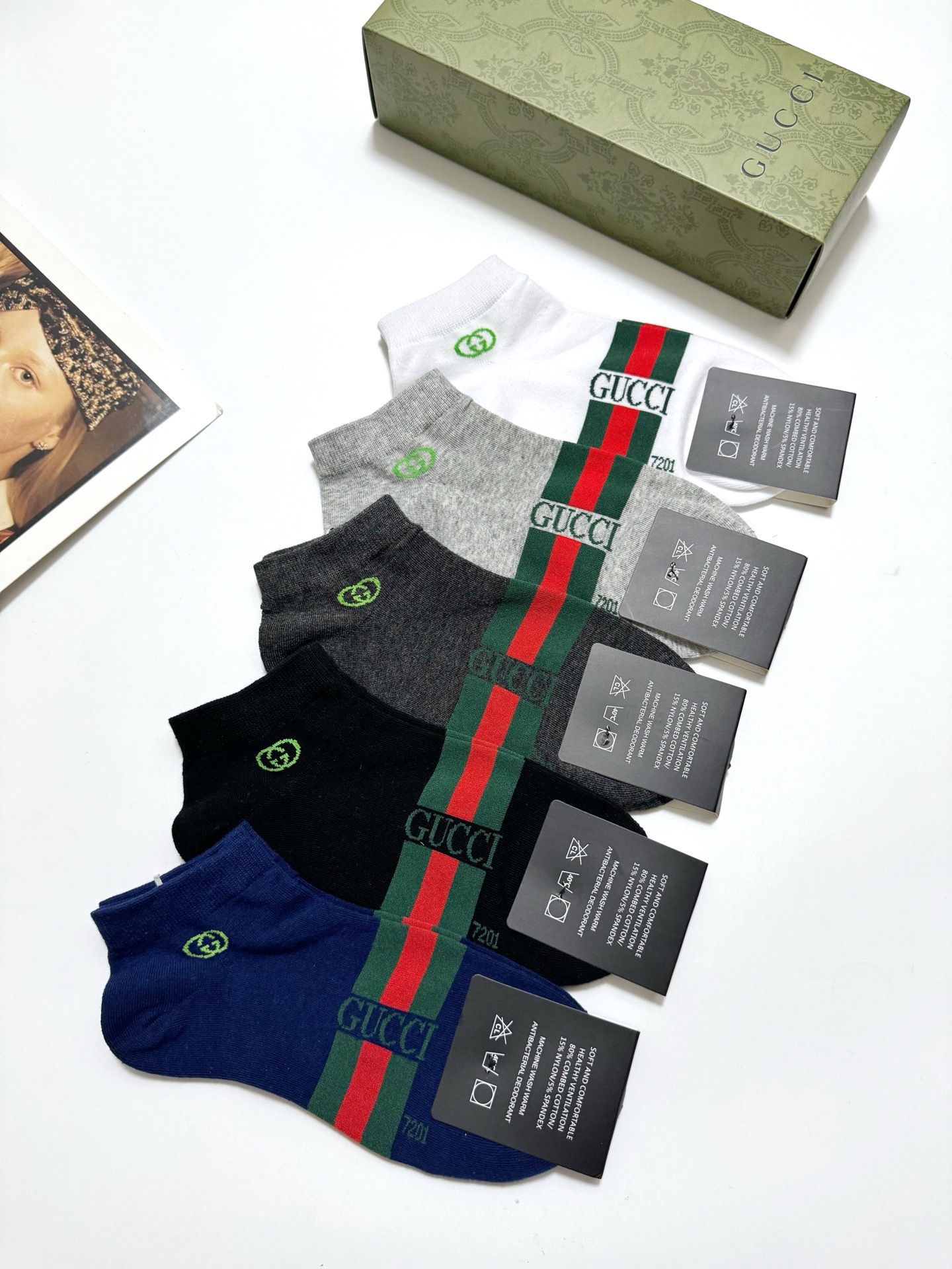 配包装🌟【一盒5 双】 🌟Gucci 古奇 经典字母logo纯棉短袜 男女同款，ins超火爆红人同款，精