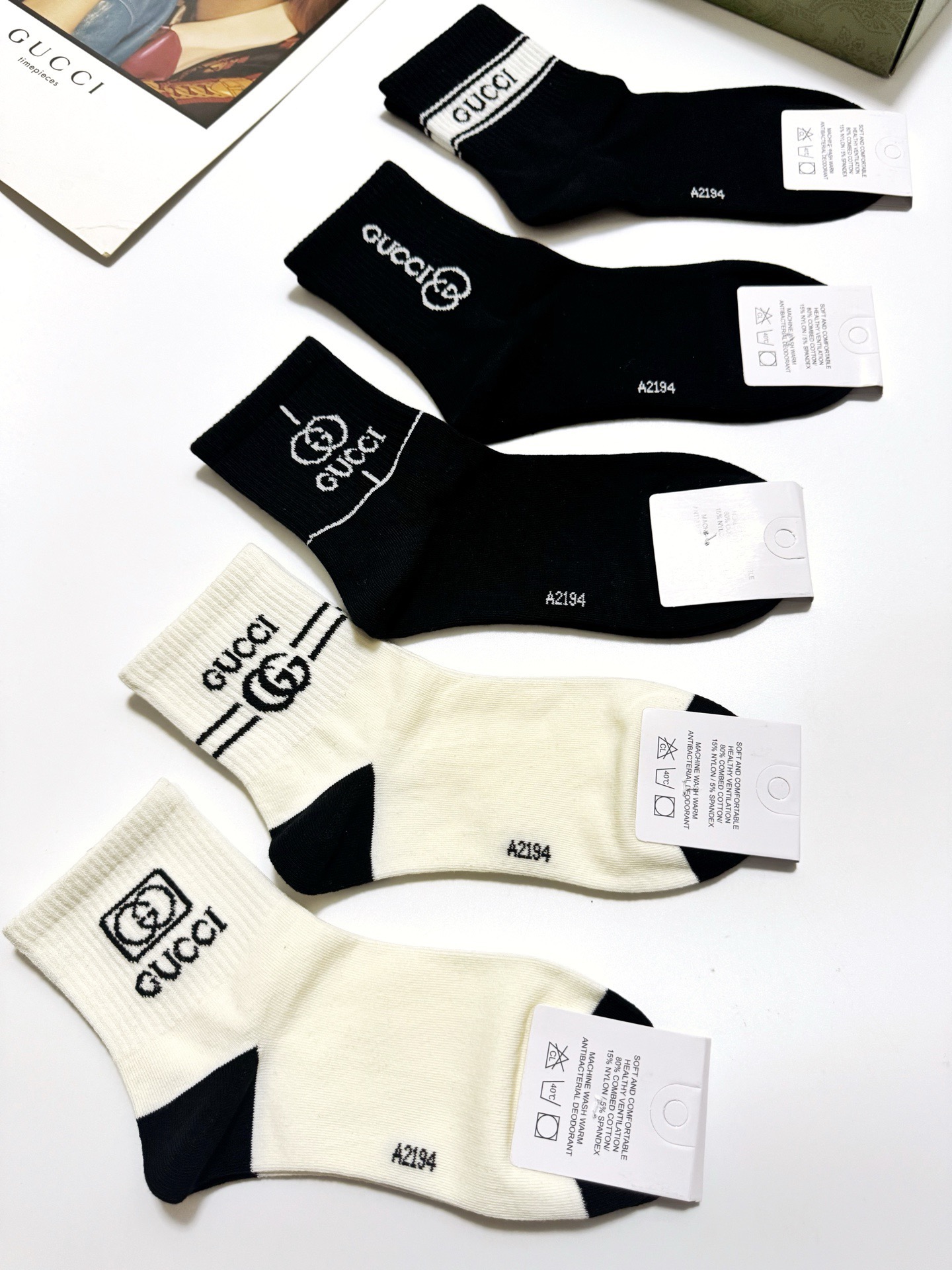 配包装🌟【一盒5 双】 🌟古琦 Gucci 经典字母logo 纯棉中筒袜 ，ins超火爆短袜，纯棉面料，