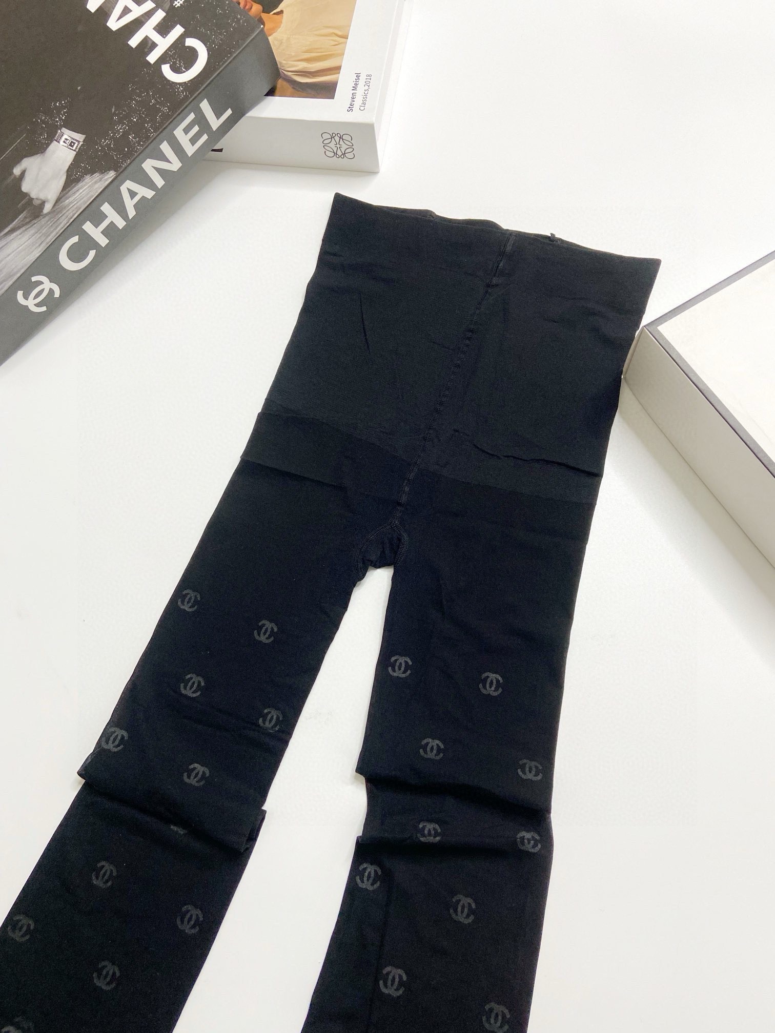 配包装【一盒一双】🌟Chanel 香奈儿 印胶字母网纱丝袜 连裤袜🌟好看到爆炸 ，欧美大牌丝袜🔥一比一高