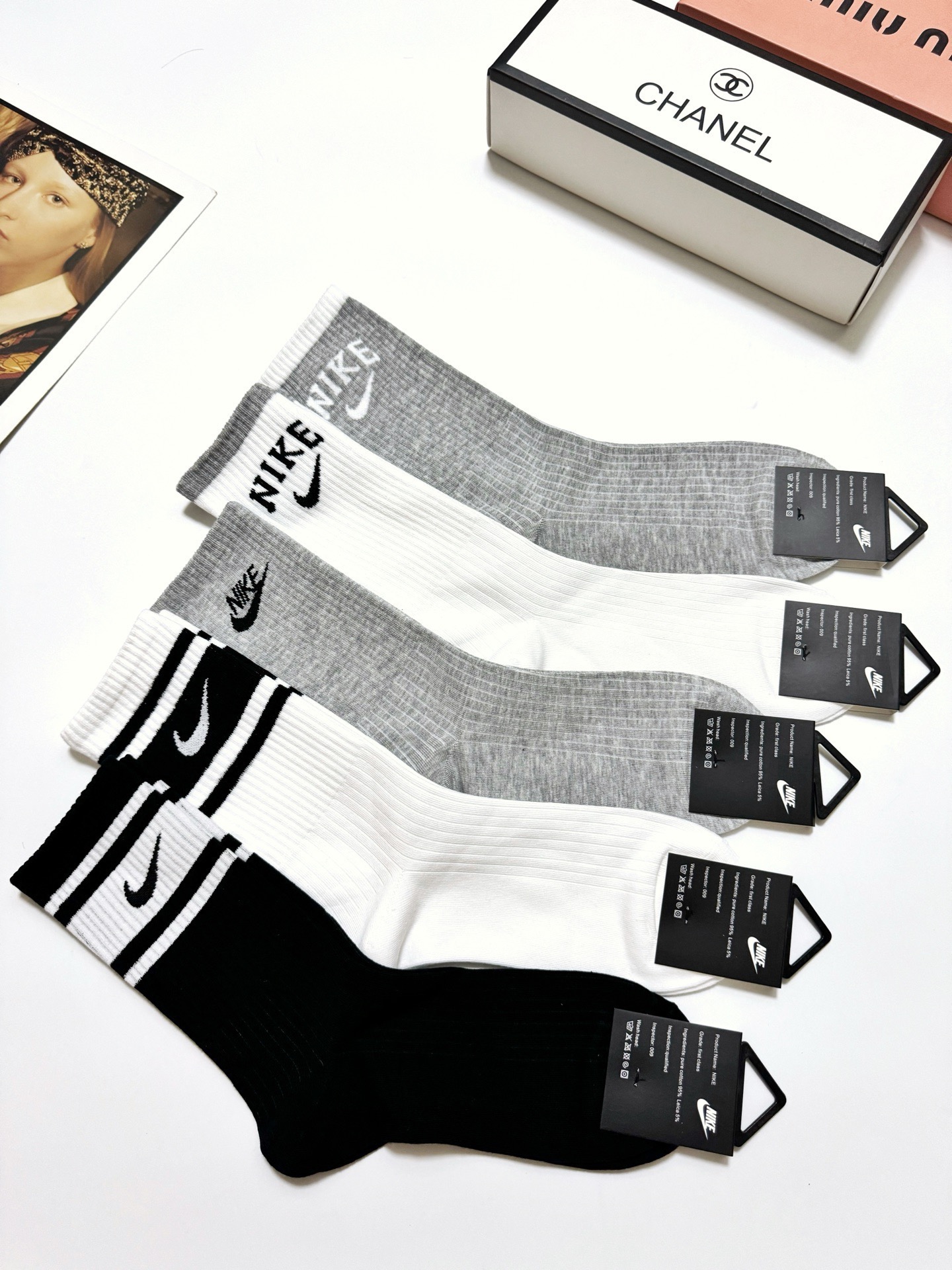 配包装🌟【一盒5 双】 🌟Nike 耐克 经典字母logo ins超火爆高筒袜，纯棉面料，潮人必备 ，男