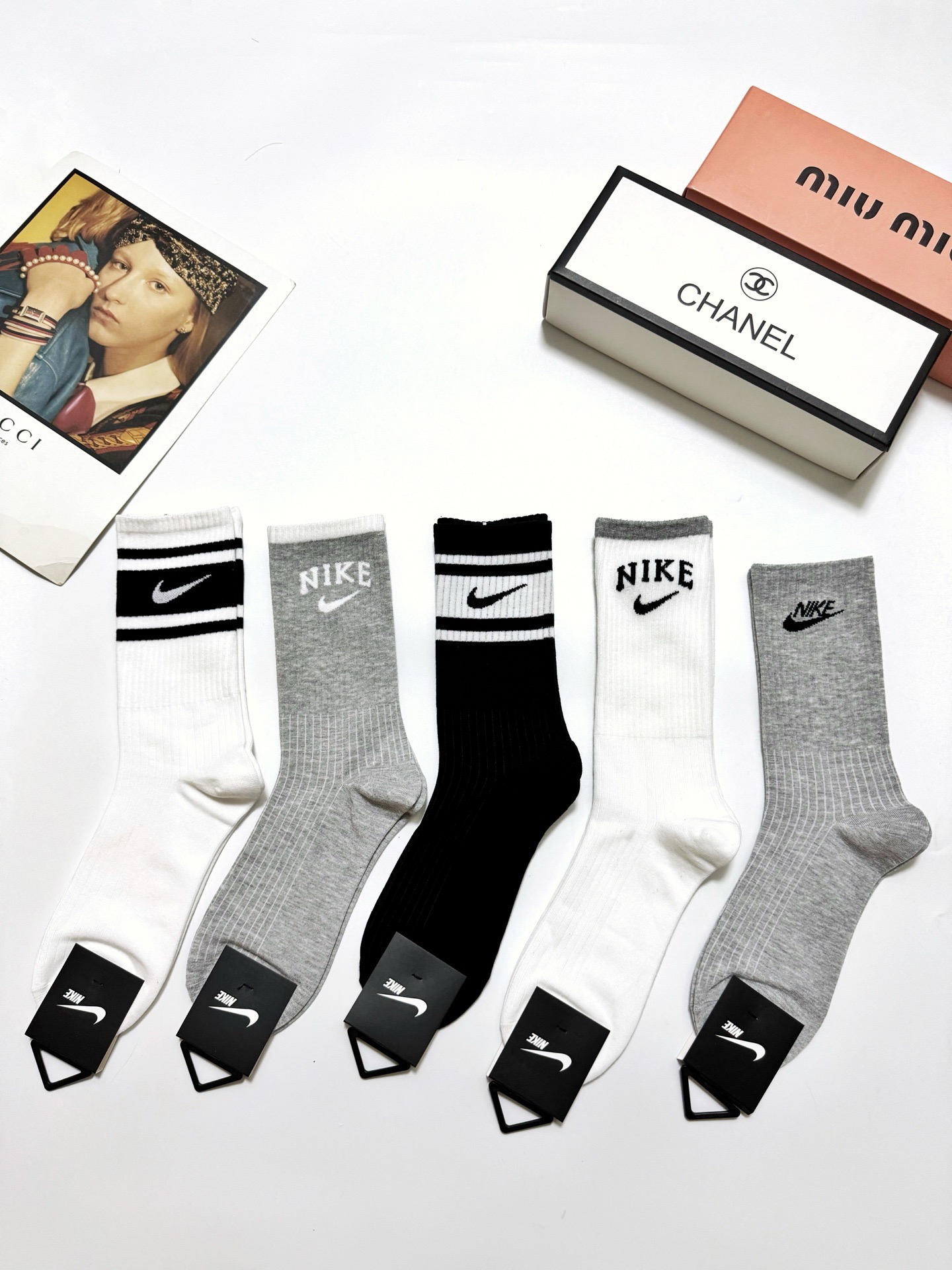 配包装🌟【一盒5 双】 🌟Nike 耐克 经典字母logo ins超火爆高筒袜，纯棉面料，潮人必备 ，男