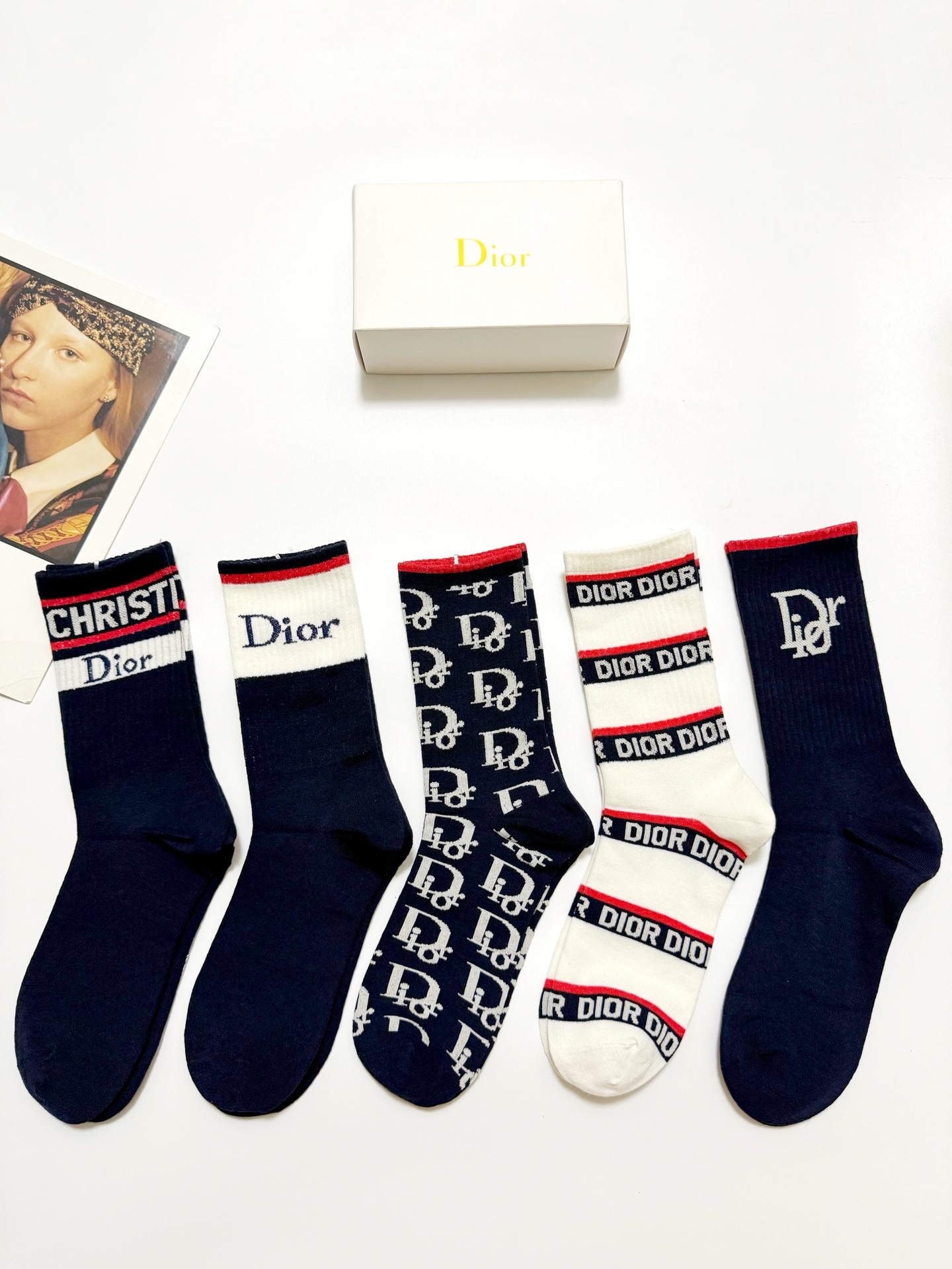 配包装🌟【一盒5 双】（宝蓝色系） 🌟Dior 迪奥 经典字母logo 纯棉中筒袜 ，ins超火爆空调袜