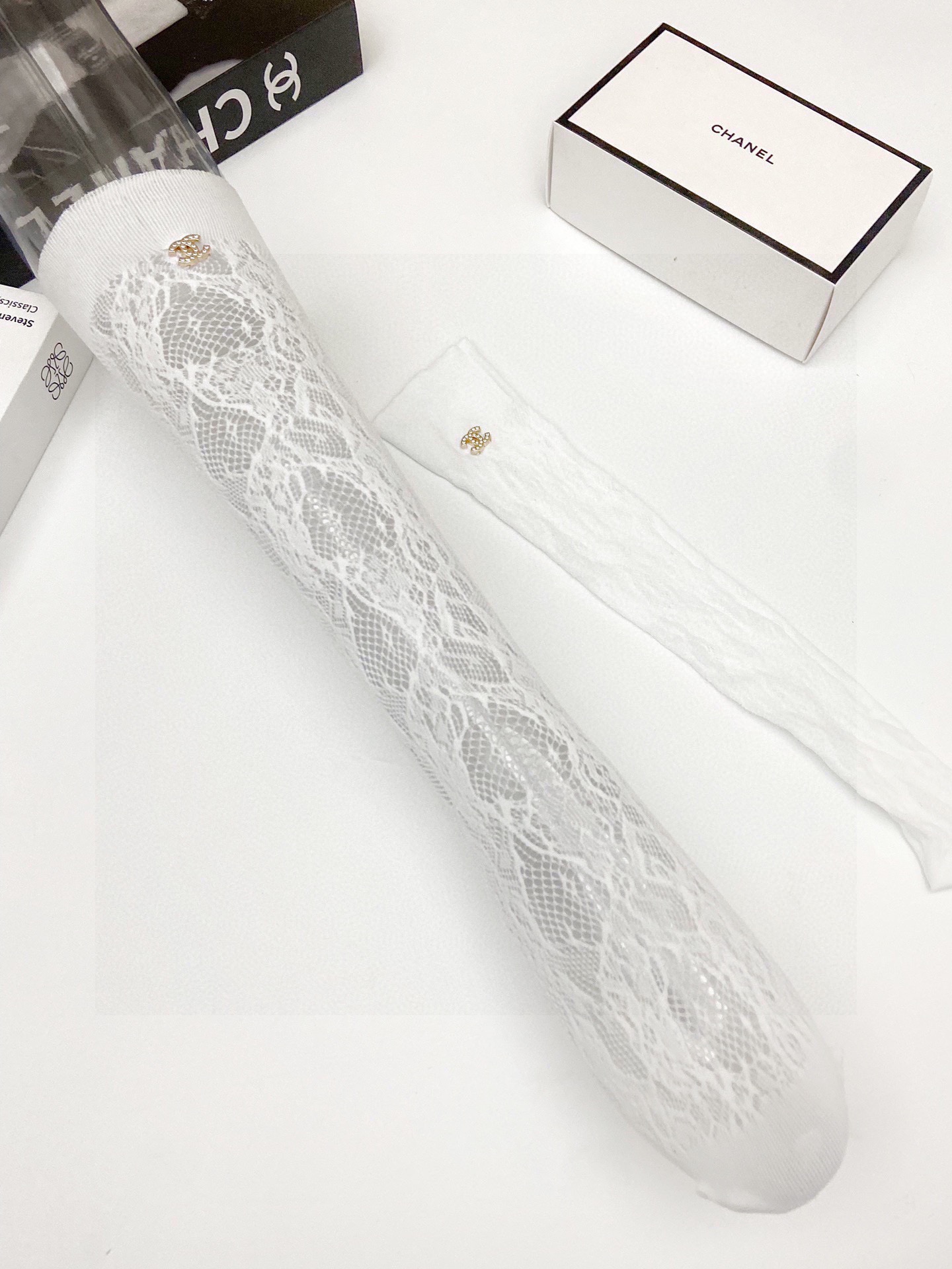 配包装🌟【一盒一双】🌟Chanel 香奈儿 经典双C字母logo中筒丝袜 网袜中筒袜 小腿袜 🌟ins爆