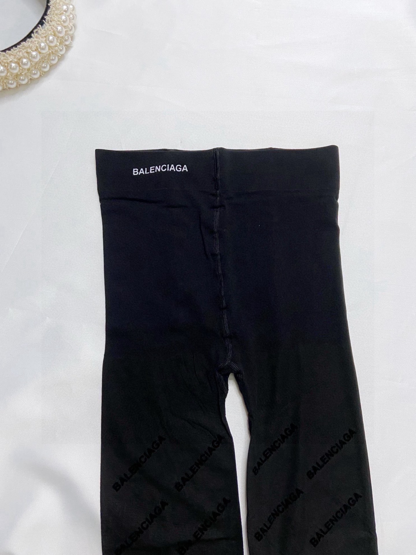 高版本【腰部印胶logo】。配包装【一盒一双】🌟Balenciaga巴黎世家字母丝袜 🌟好看到爆炸 ，欧
