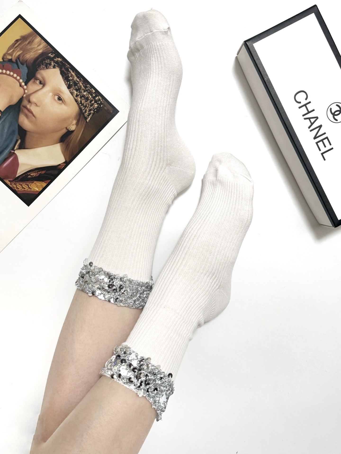 NO:554978,Comes with packaging [one pair in a box] Chanel Chanel classic letter logo pure cotton mid-calf socks, ins super popular mid-calf socks pure cotton calf socks, pure cotton fabric with sequin design, a must-have for exquisite fashionistas, classic color matching, personalized fashionable and versatile, you deserve it Socks, stockings, socks, chanel, chanel, socks19860909配包装【一盒一双】 Chanel 香奈儿 经典字母logo 纯棉中筒袜,ins超火爆中筒袜 纯棉小腿袜,纯棉面料搭配亮片设计,精致潮人必备 ,经典配色 个性时尚百搭款,你值得拥有哦袜子,丝袜,袜子,chanel,chanel,socks,accessory