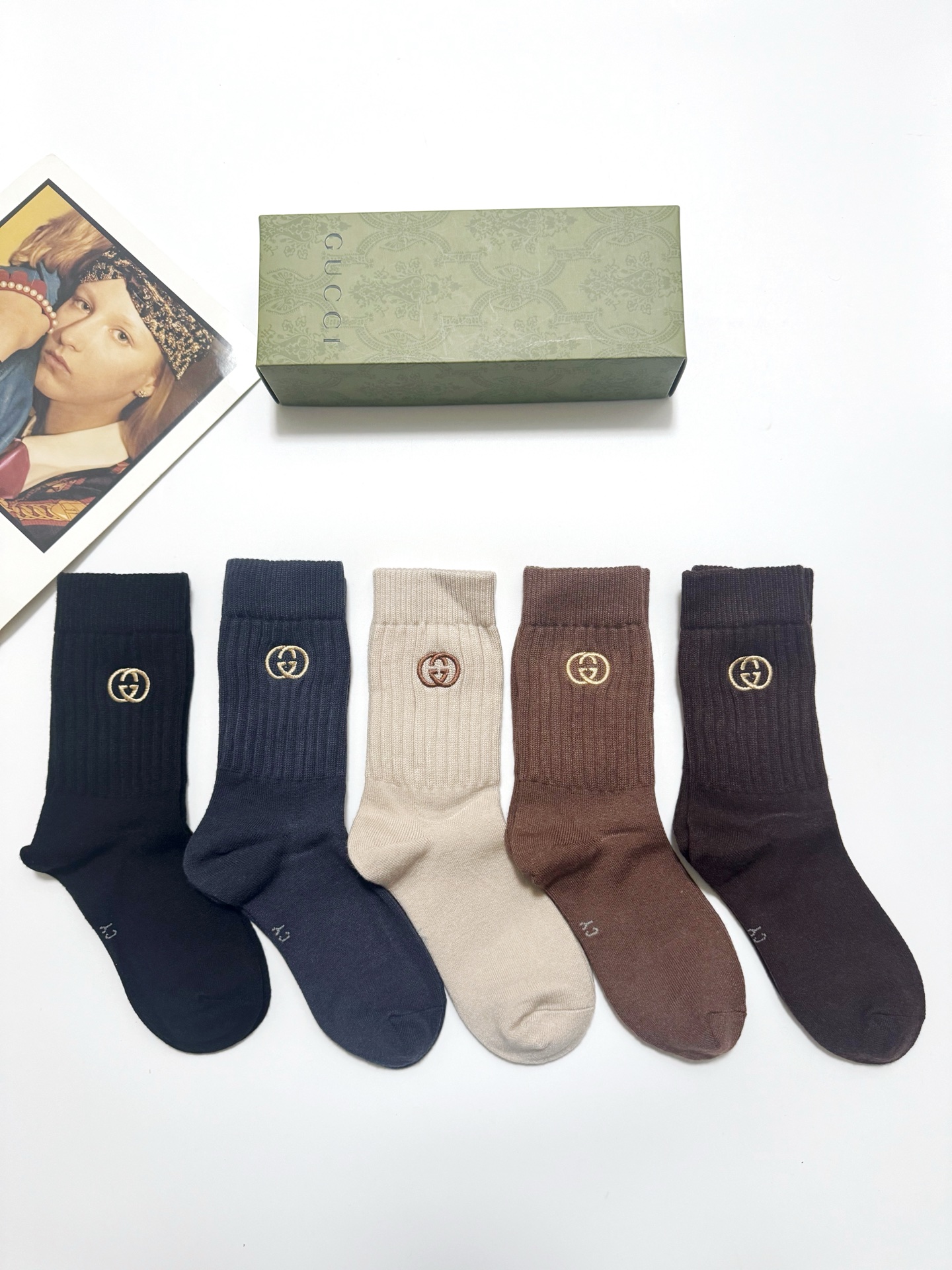 NO:584930,Comes with packaging [5 pairs in a box] Gucci classic embroidered letter logo cashmere blend mid-calf socks, soft and skin-friendly, ins super popular color, a must-have for fashionistas in autumn and winter, personalized fashionable and versatile, you deserve it Socks, stockings, socks, gucci, socks19860909配包装【一盒5 双】 Gucci 古琦 经典刺绣字母logo 羊绒混纺中筒袜,软糯亲肤,ins超火爆配色 ,秋冬潮人必备 ,个性时尚百搭款,你值得拥有哦袜子,丝袜,袜子,gucci,socks,accessory