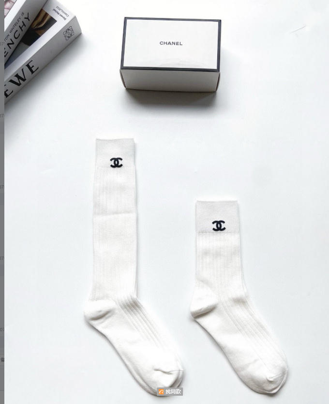 NO:585817,Comes with packaging [2 pairs in a box] Chanel Chanel classic letter logo pure cotton mid-calf socks calf socks ins hot trend!  It’s on sale at the counter and it’s so explosive!  Super high quality!  A classic that never goes out of style!  A must-have for fashionistas, the quality of counter purchases is great and easy to wear!  Recommended, recommended, recommended ~ ~ must-have small items!  !  socks, stockings, socks, chanel, chanel, socks19860909配包装【一盒2 双】 Chanel 香奈儿 经典字母logo 纯棉中筒袜 小腿袜 ins爆款！专柜在售ing 好看到爆炸 ！超高品质！经典不过时！潮人必不能少的专柜代购品质 ,巨好穿！推荐推荐推荐～～必入小单品！！袜子,丝袜,袜子,chanel,chanel,socks,accessory