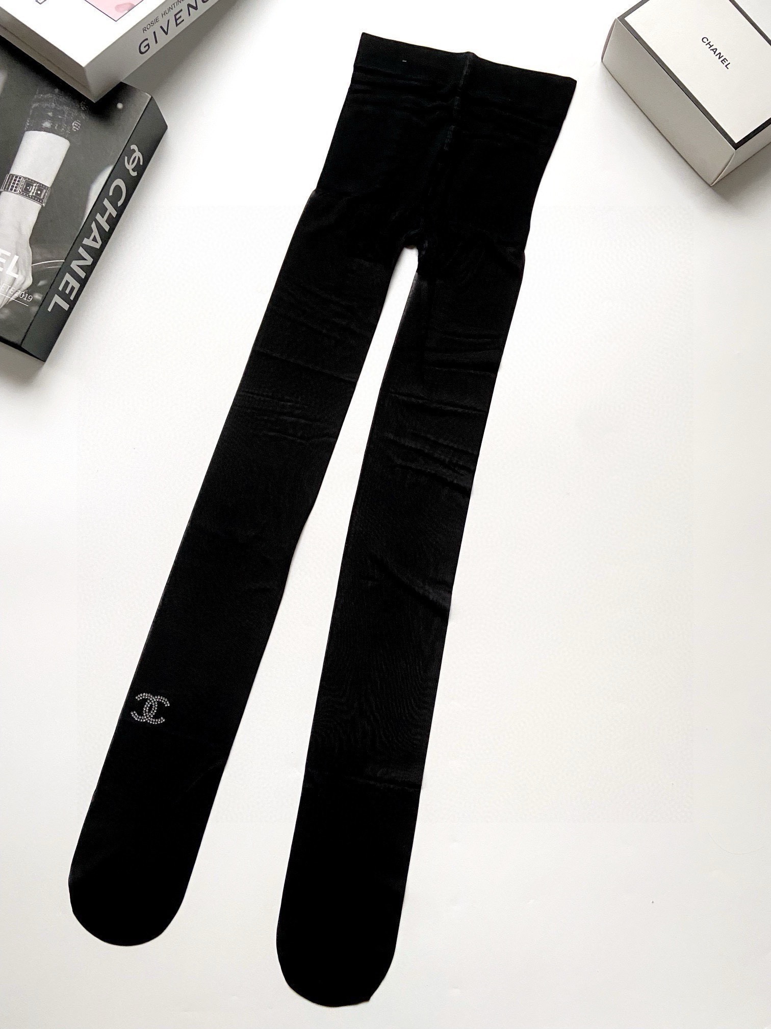 配包装🌟【一盒一双】🌟Chanel 香奈儿 爆款水钻 双C 字母 丝袜 🌟好看到爆炸 欧美大牌丝袜 连裤