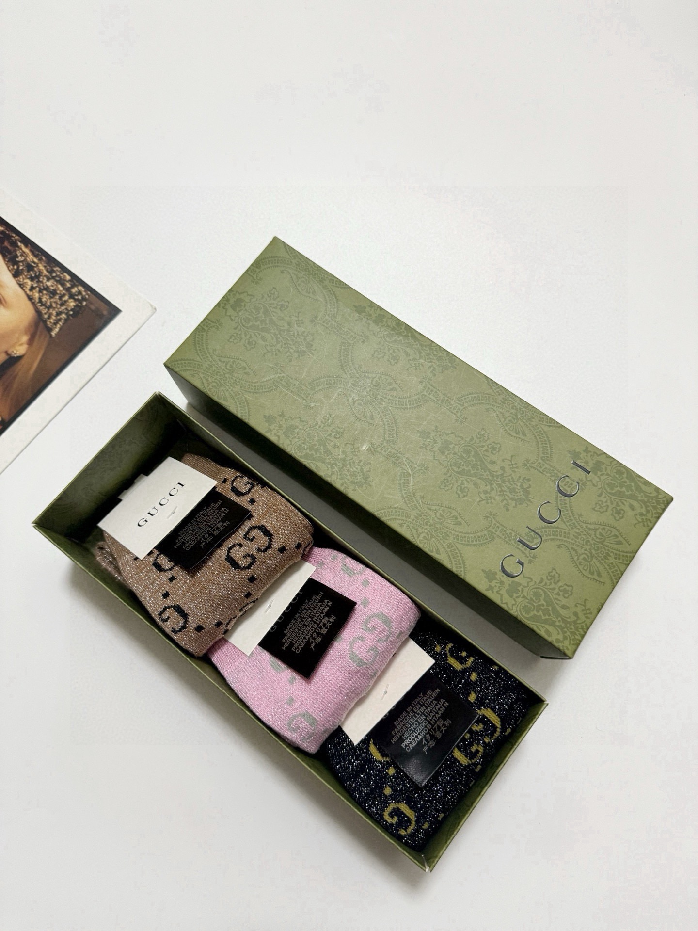 配包装🌟【一盒3双】🌟Gucci 古奇 爆款金银丝中筒袜 🔥双针 混纺金银丝材质，超完美结合，款式经典，